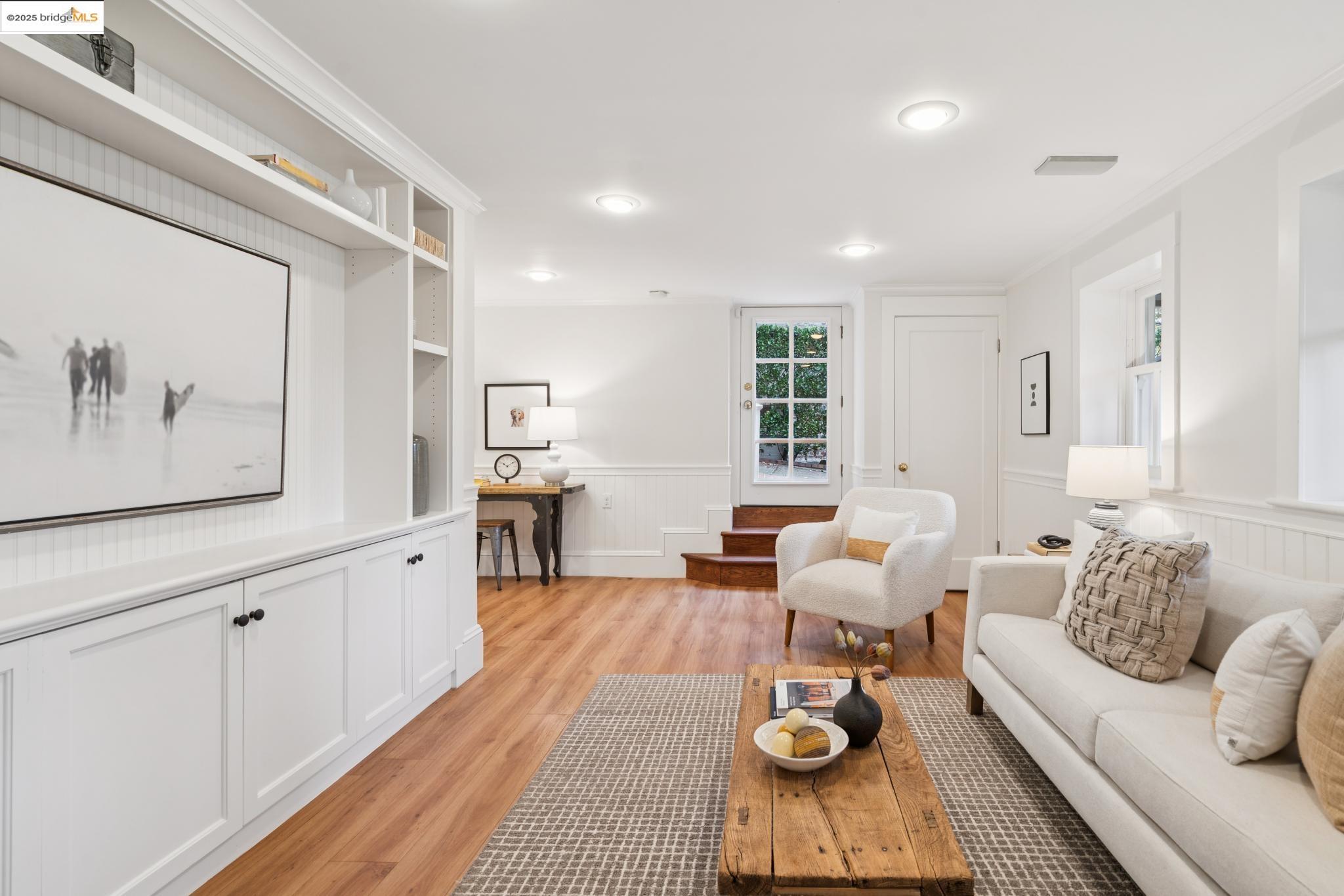 Detail Gallery Image 21 of 60 For 108 Hillside Avenue, Piedmont,  CA 94611 - 4 Beds | 3/1 Baths