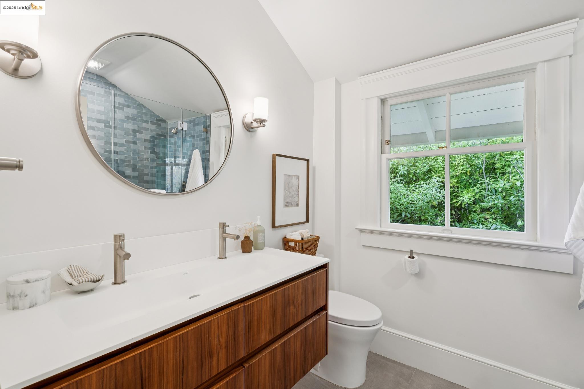 Detail Gallery Image 40 of 60 For 108 Hillside Avenue, Piedmont,  CA 94611 - 4 Beds | 3/1 Baths