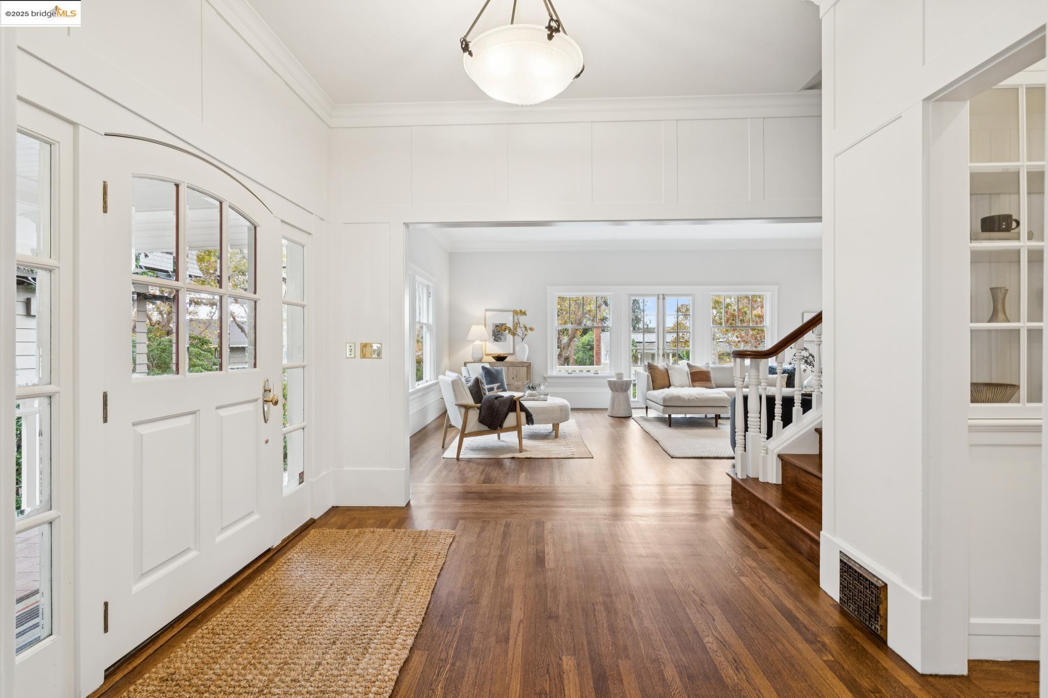 Detail Gallery Image 6 of 60 For 108 Hillside Avenue, Piedmont,  CA 94611 - 4 Beds | 3/1 Baths