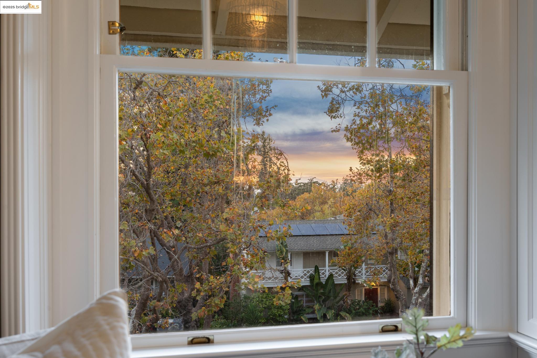 Detail Gallery Image 54 of 60 For 108 Hillside Avenue, Piedmont,  CA 94611 - 4 Beds | 3/1 Baths