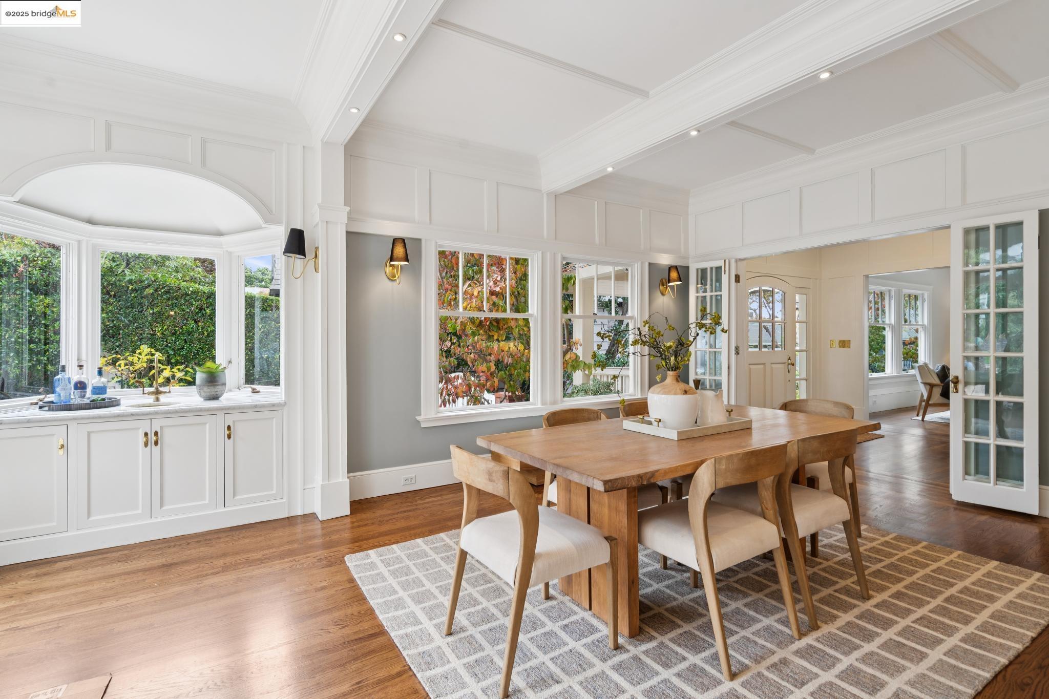 Detail Gallery Image 10 of 60 For 108 Hillside Avenue, Piedmont,  CA 94611 - 4 Beds | 3/1 Baths