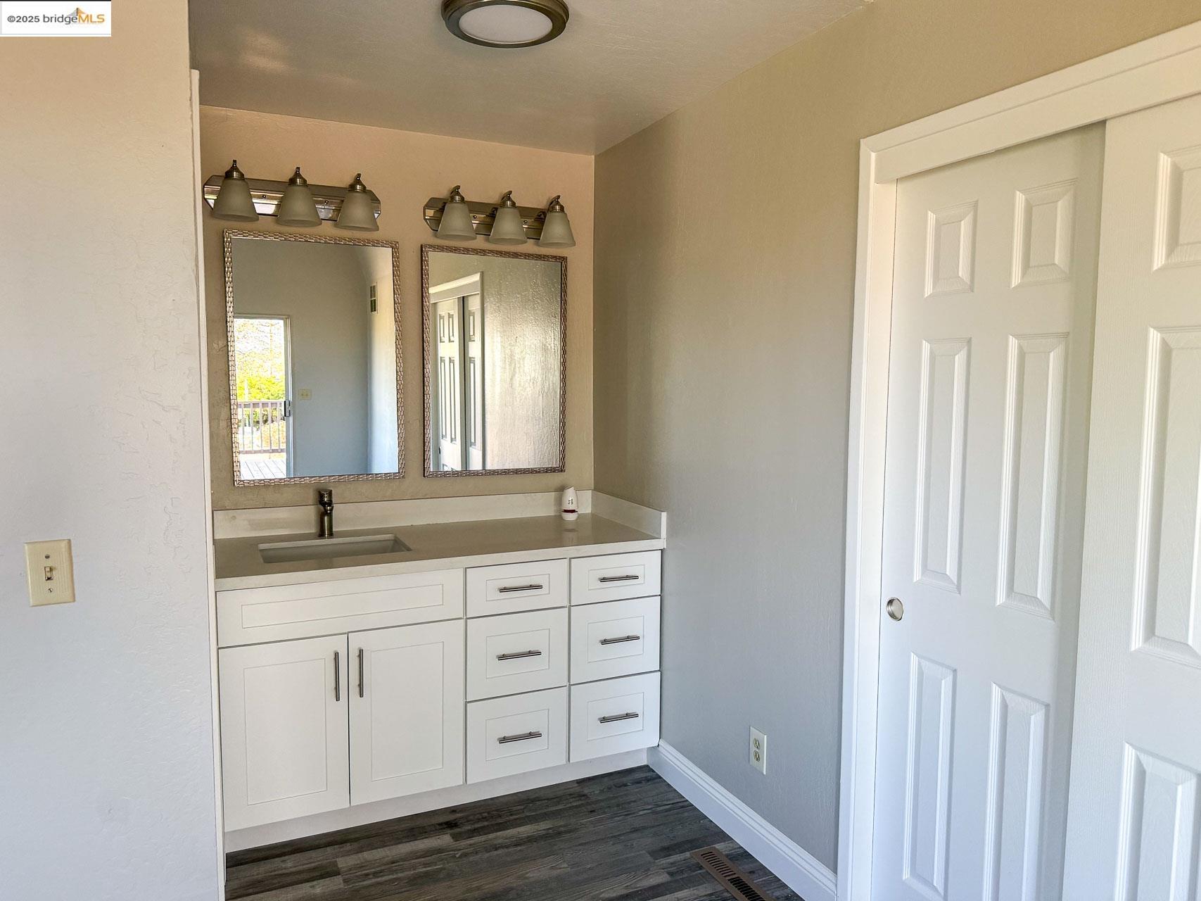 Detail Gallery Image 14 of 17 For 3571 Signal Hill Trl, Copperopolis,  CA 95228 - 3 Beds | 2 Baths