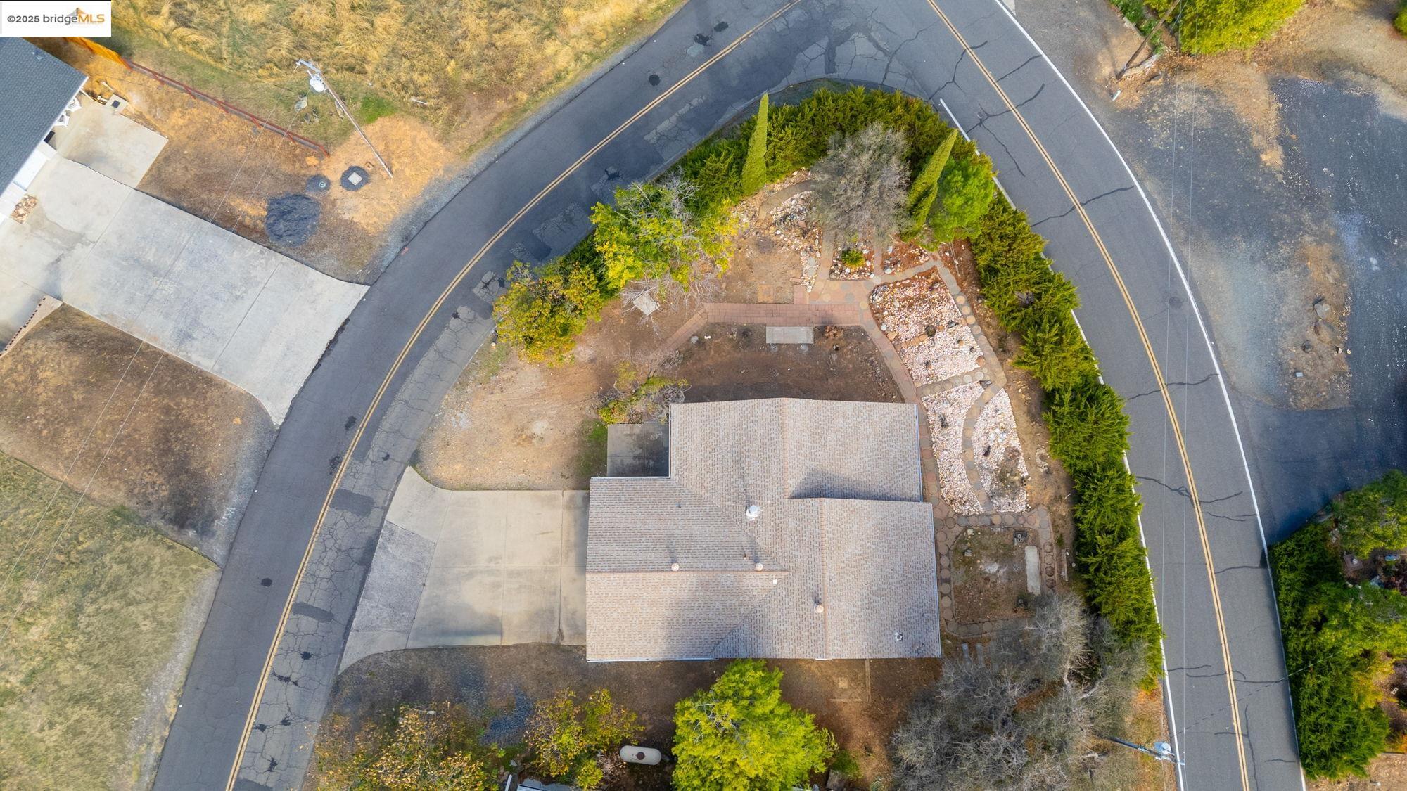 Detail Gallery Image 27 of 35 For 3571 Signal Hill Trl, Copperopolis,  CA 95228 - 3 Beds | 2 Baths