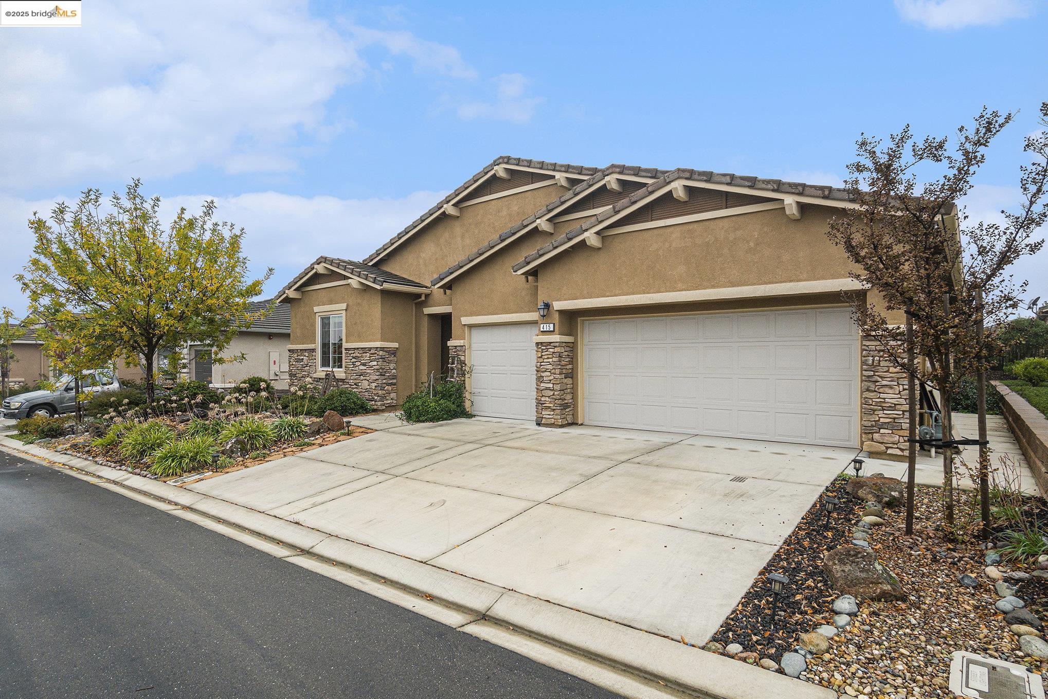 Detail Gallery Image 2 of 34 For 415 Pelican Pl, Rio Vista,  CA 94571 - 2 Beds | 2/1 Baths