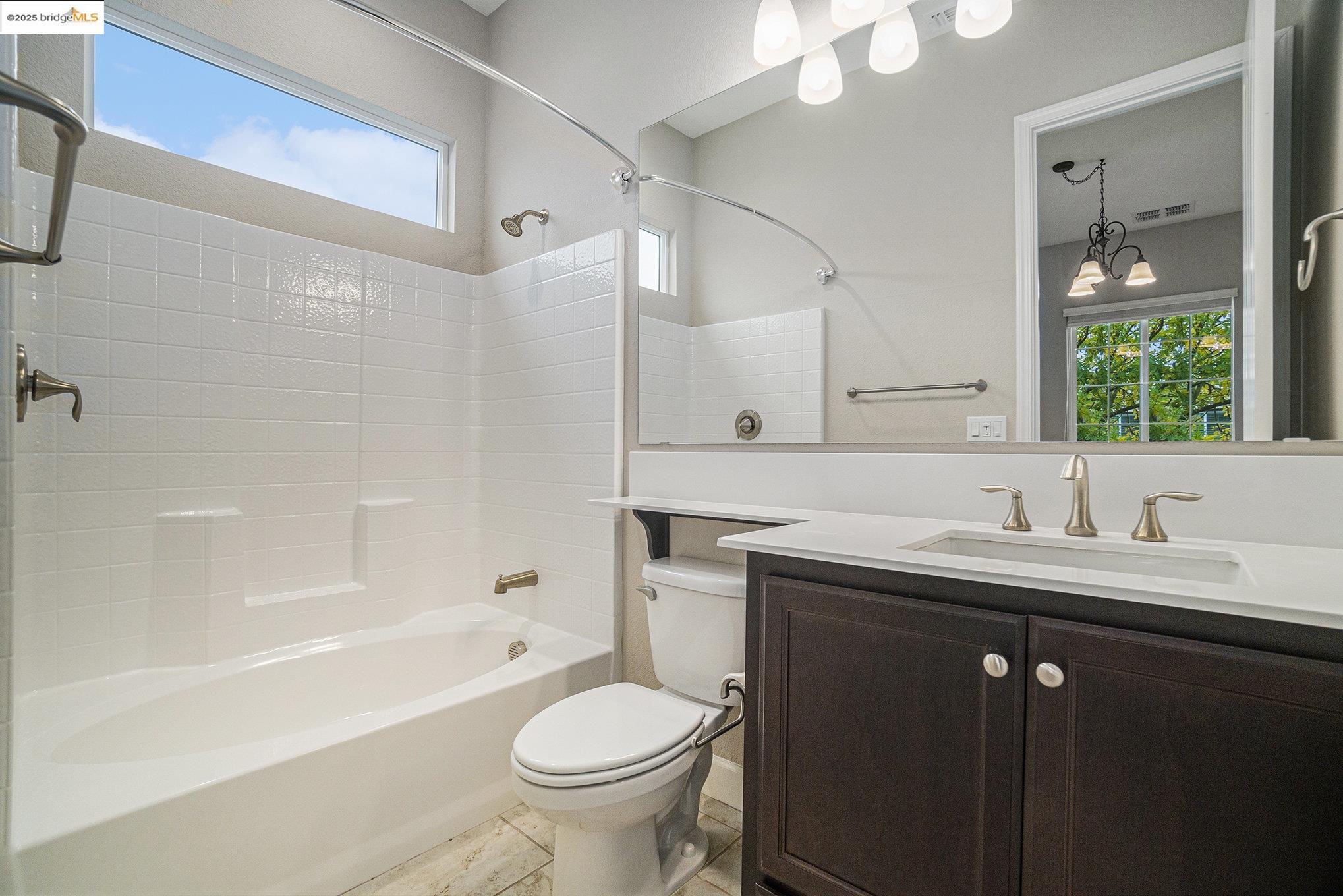 Detail Gallery Image 20 of 34 For 415 Pelican Pl, Rio Vista,  CA 94571 - 2 Beds | 2/1 Baths