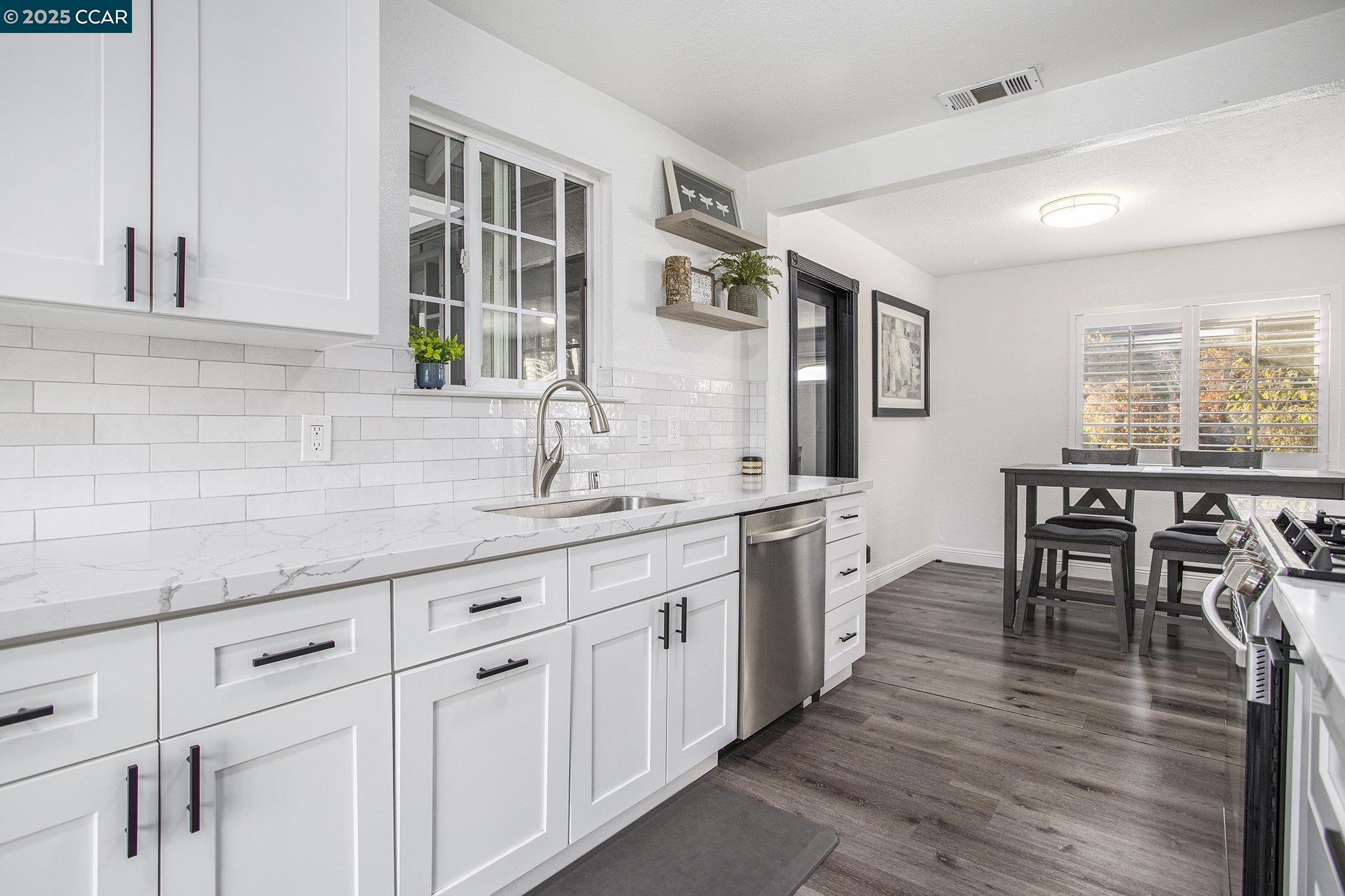 Detail Gallery Image 15 of 38 For 2085 Sherman Dr, Pleasant Hill,  CA 94523 - 3 Beds | 1 Baths