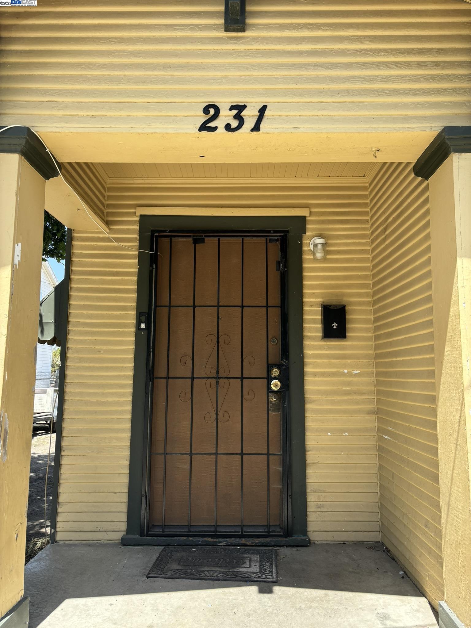 Detail Gallery Image 2 of 19 For 231 E 5th St, Stockton,  CA 95206 - – Beds | – Baths