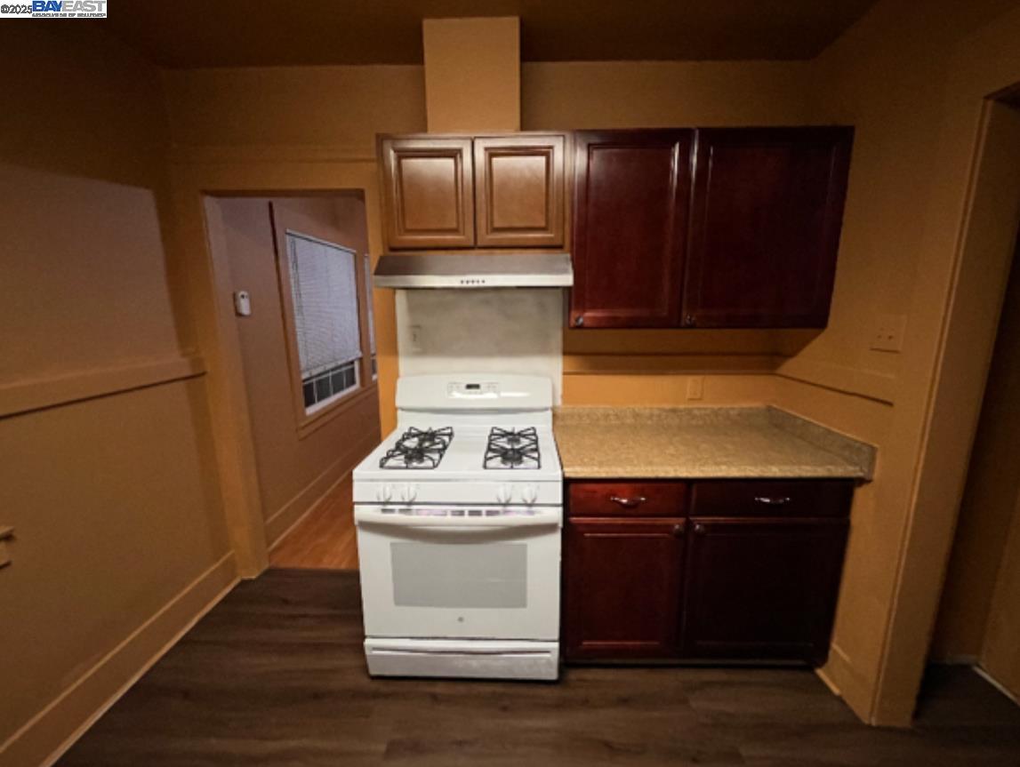 Detail Gallery Image 17 of 19 For 231 E 5th St, Stockton,  CA 95206 - – Beds | – Baths