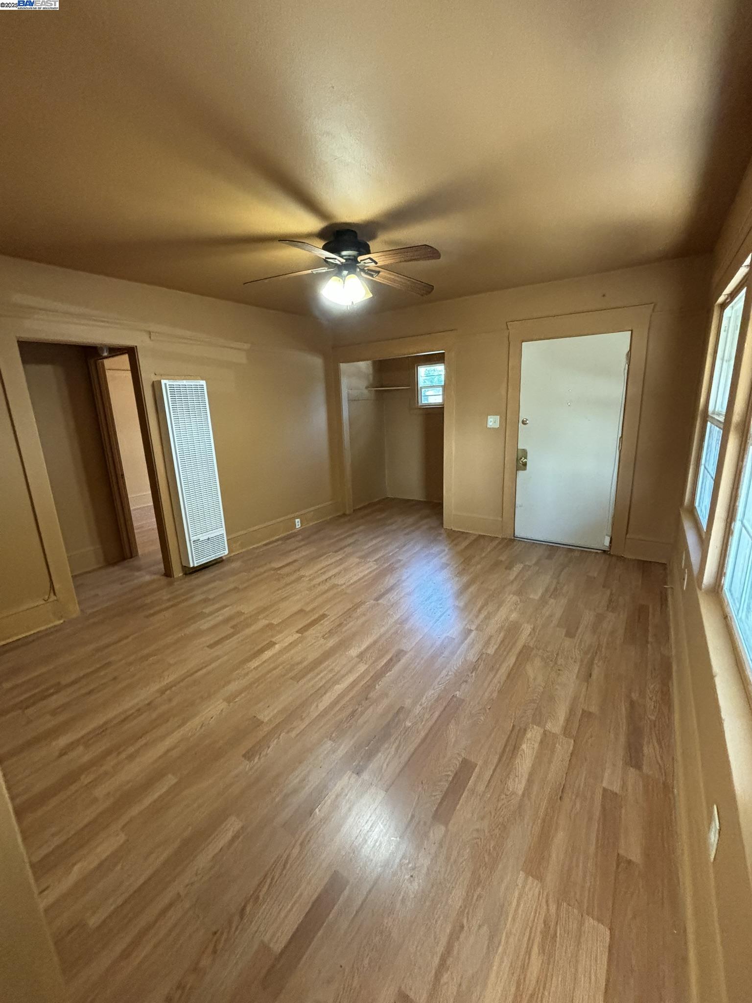 Detail Gallery Image 3 of 19 For 231 E 5th St, Stockton,  CA 95206 - – Beds | – Baths