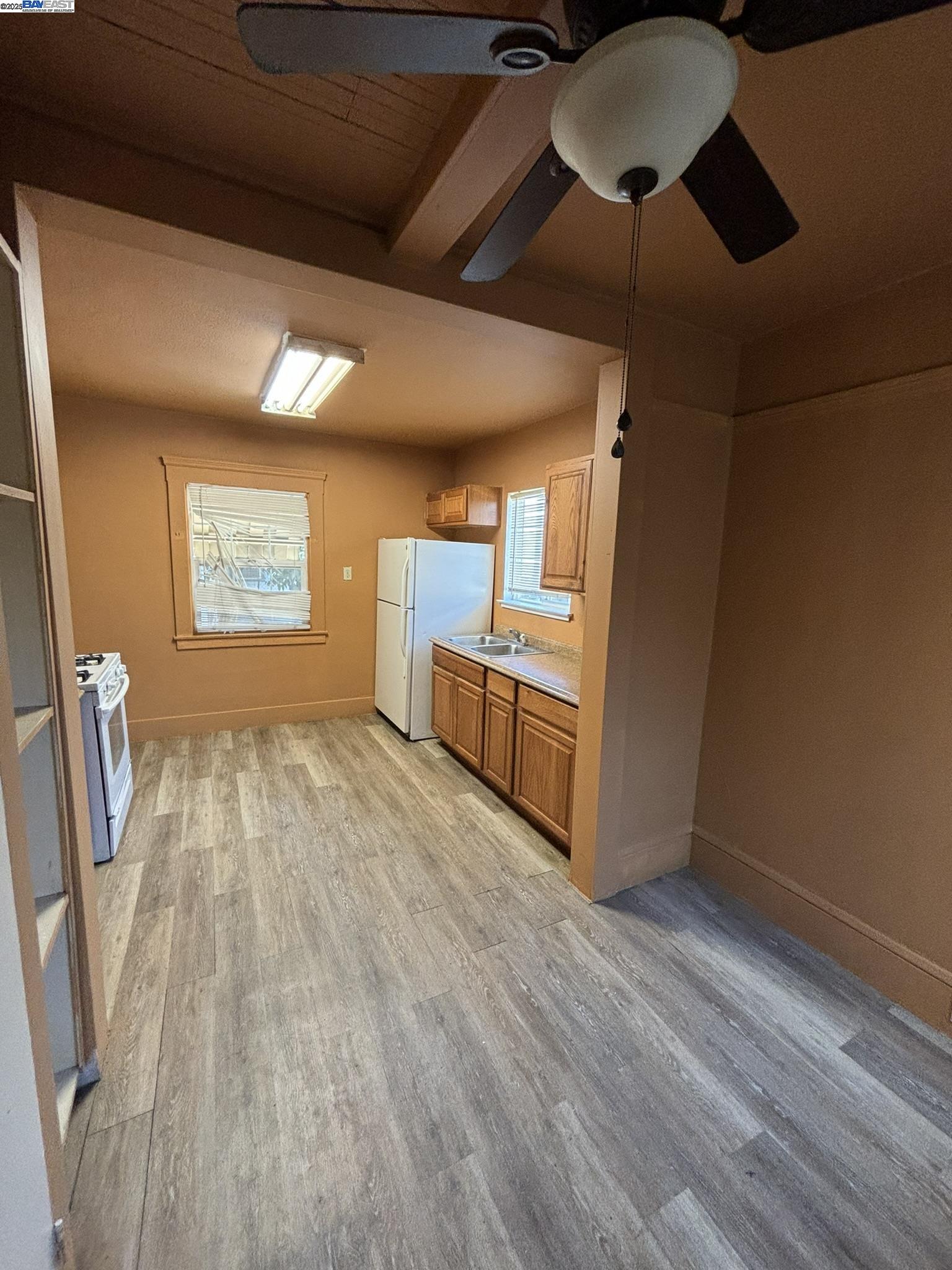 Detail Gallery Image 8 of 19 For 231 E 5th St, Stockton,  CA 95206 - – Beds | – Baths