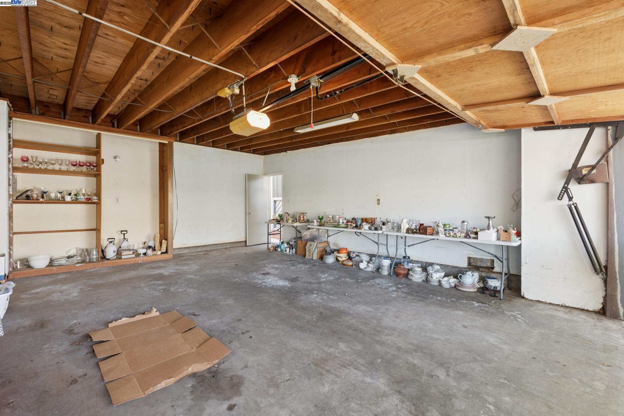 Detail Gallery Image 52 of 60 For 1042 Mangrove Ln, Alameda,  CA 94502 - 3 Beds | 2 Baths