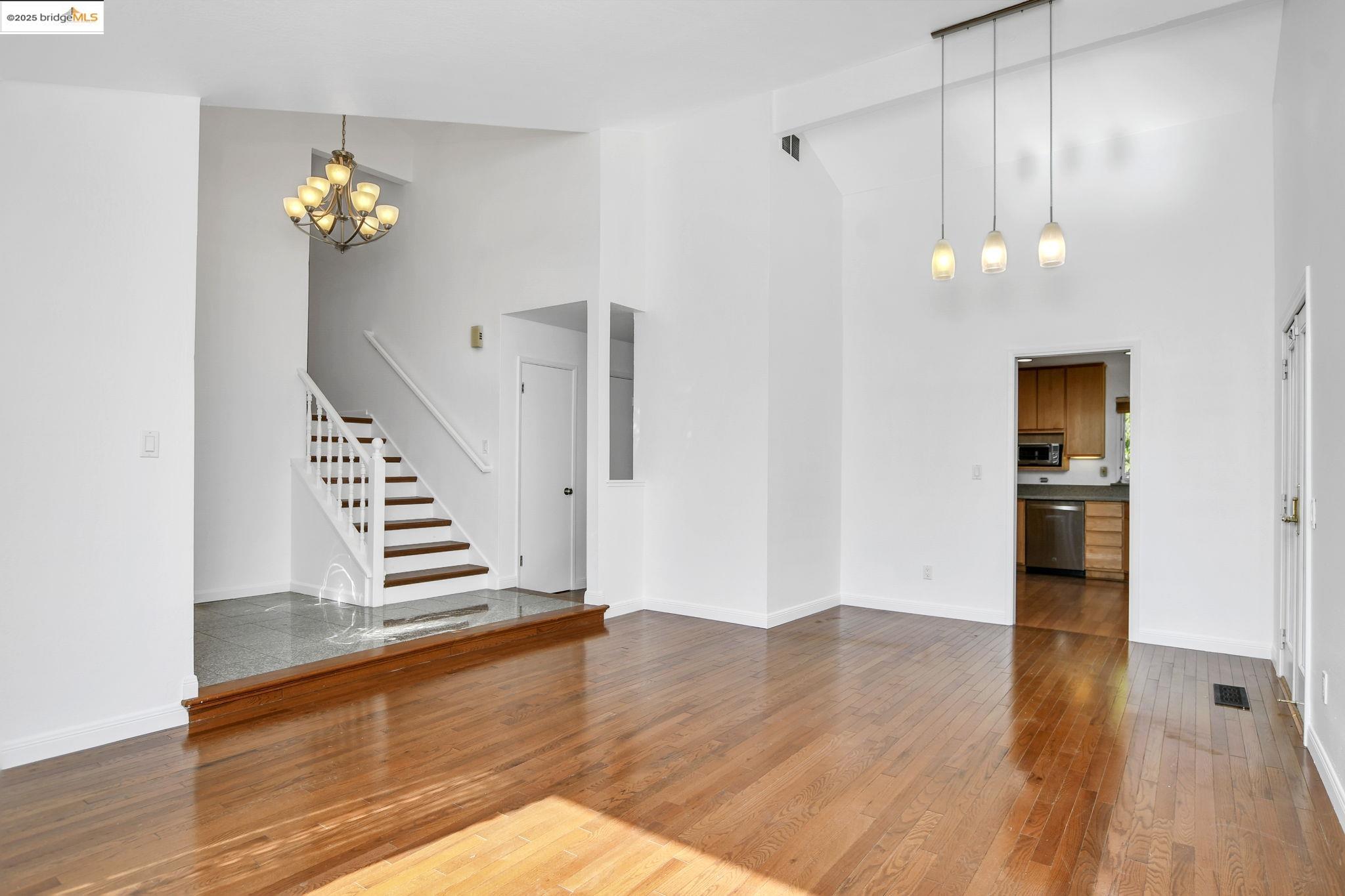 Detail Gallery Image 5 of 40 For 5205 Forrestgreen Ct, Concord,  CA 94521 - 3 Beds | 2/1 Baths