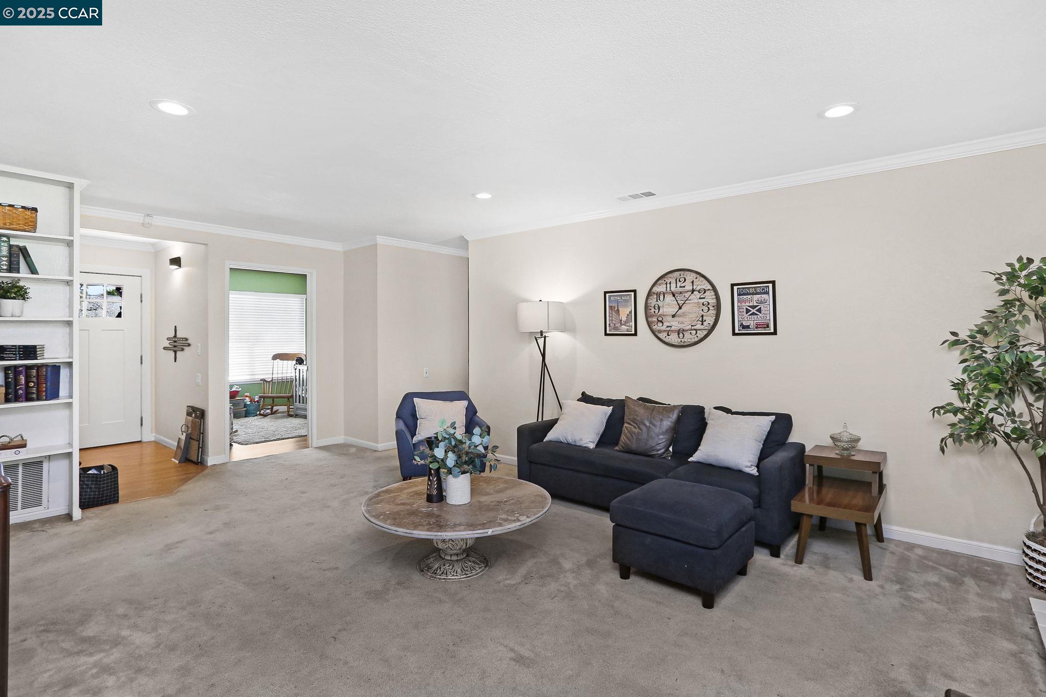 Detail Gallery Image 4 of 21 For 2745 Minert Rd, Concord,  CA 94518 - 4 Beds | 2 Baths