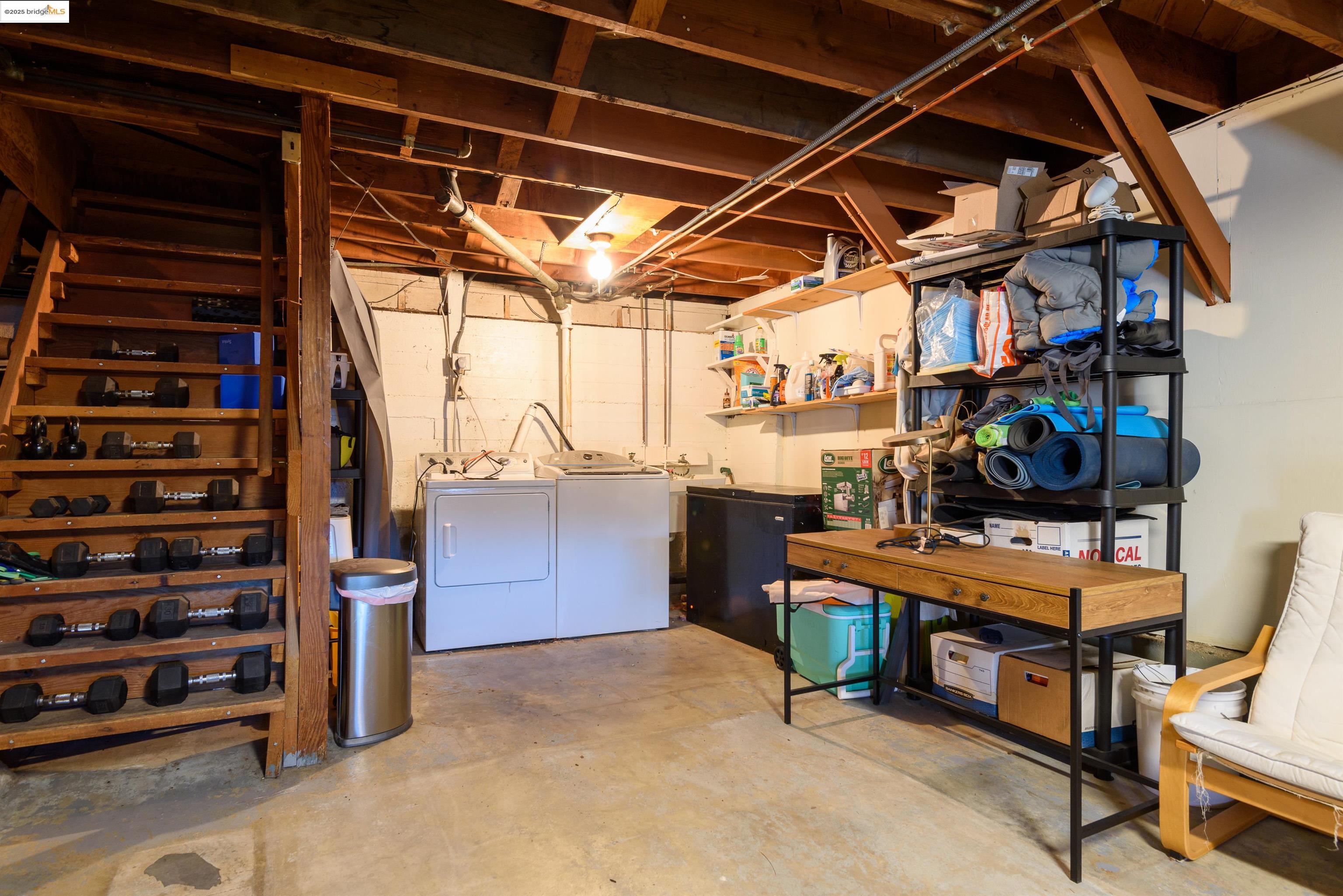 Detail Gallery Image 16 of 22 For 550 Leland Ave, San Francisco,  CA 94134 - 2 Beds | 1 Baths