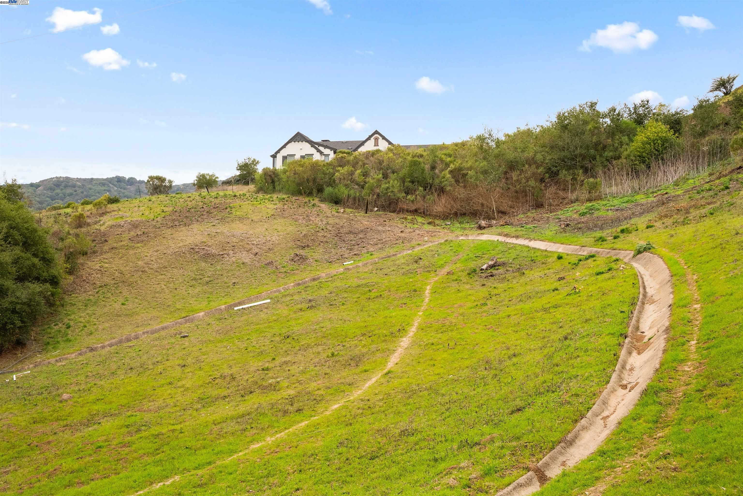 Detail Gallery Image 20 of 55 For 20 Oak Ct, Orinda,  CA 94563 - – Beds | – Baths