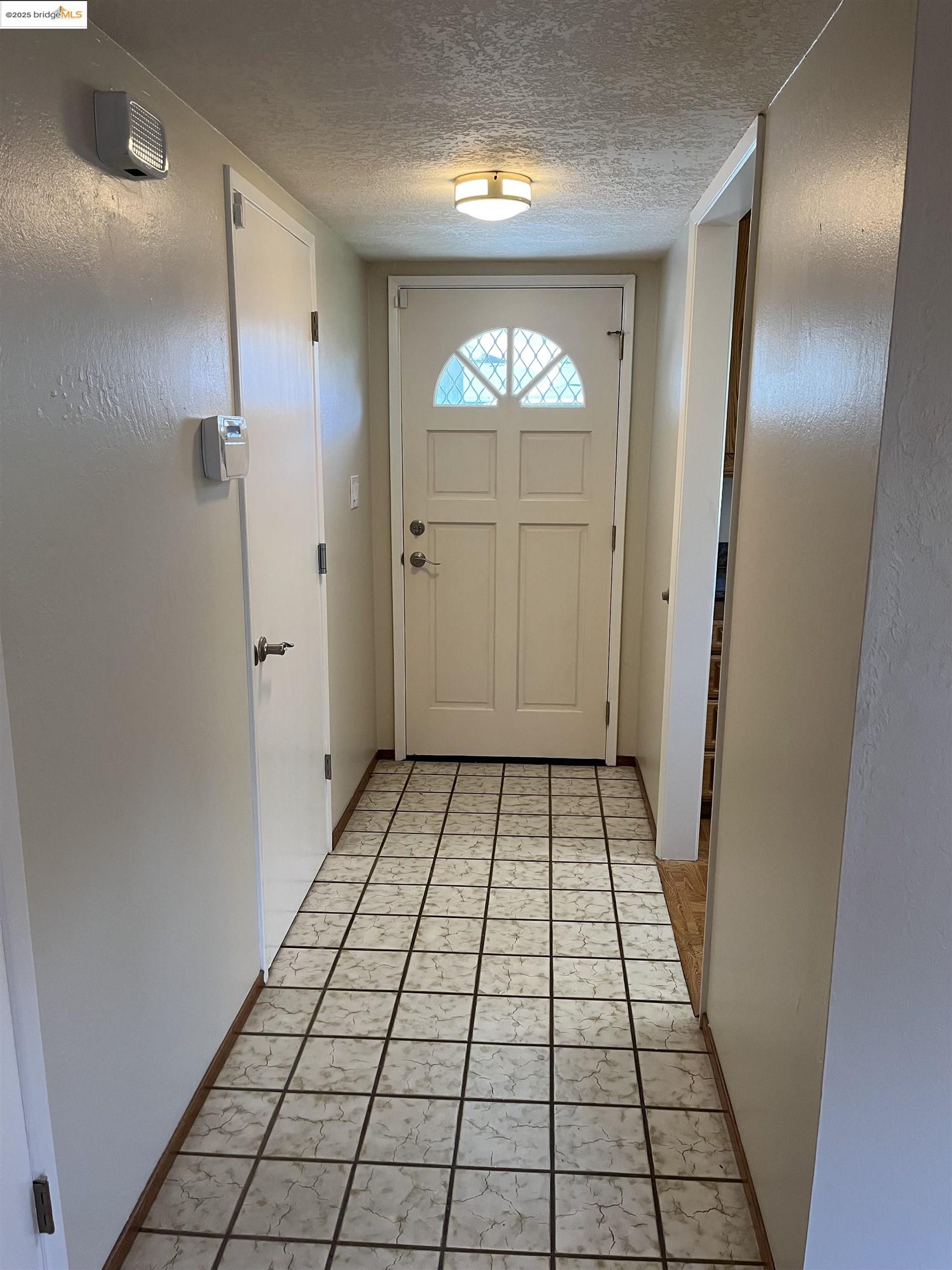 Detail Gallery Image 11 of 29 For 941 Kittery Way, Pinole,  CA 94564 - 4 Beds | 2 Baths