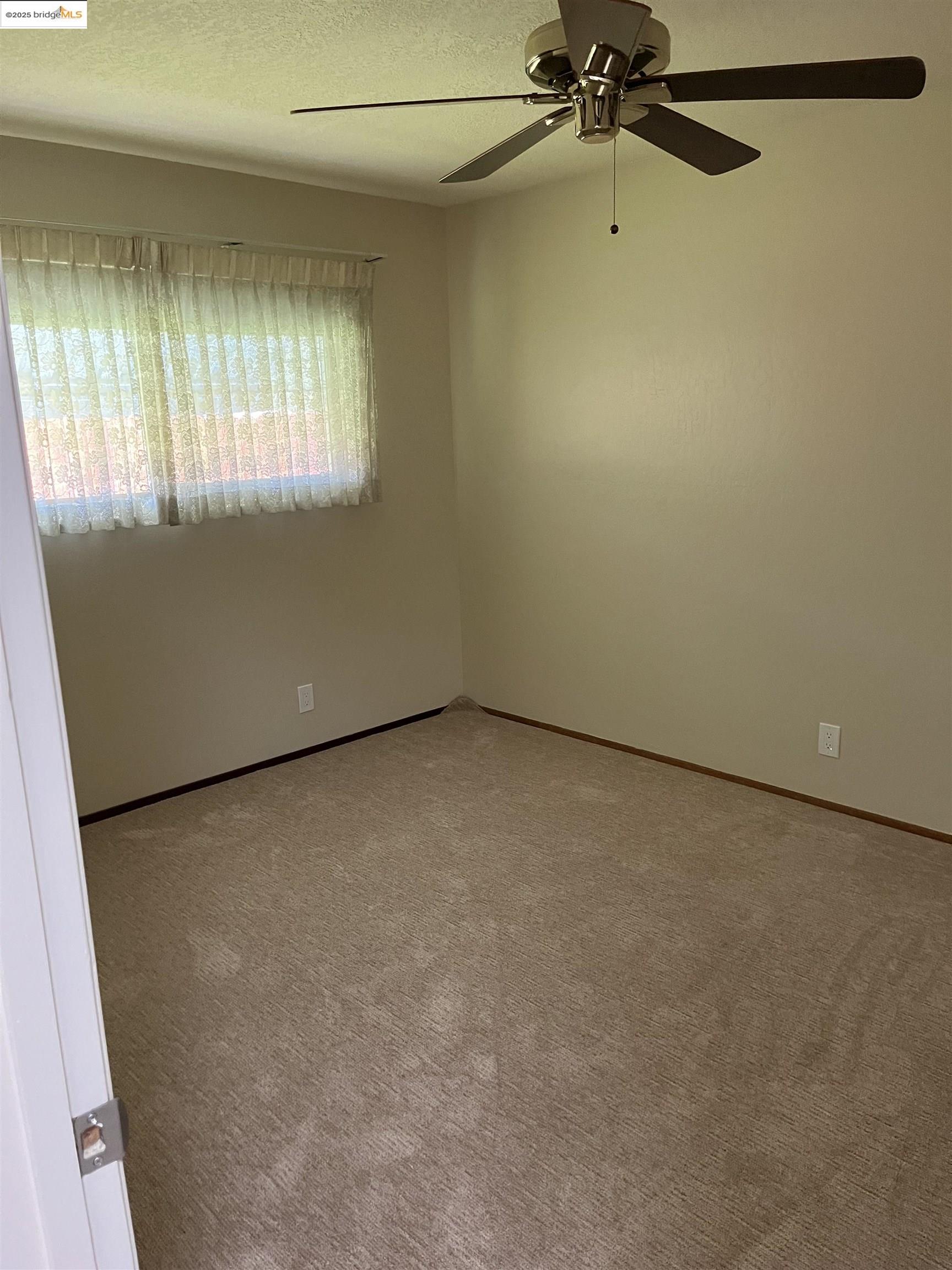 Detail Gallery Image 18 of 29 For 941 Kittery Way, Pinole,  CA 94564 - 4 Beds | 2 Baths