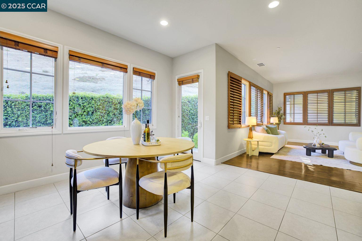 Detail Gallery Image 14 of 60 For 131 Wittenham Ct, San Ramon,  CA 94583 - 5 Beds | 3/1 Baths