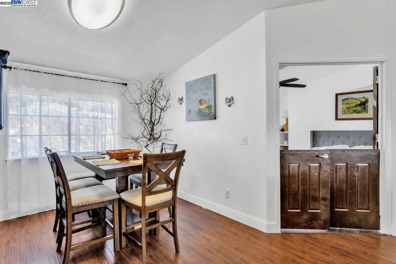 Detail Gallery Image 11 of 46 For 1170 Graceland Pl, Pilot Hill,  CA 95664-9668 - 3 Beds | 2 Baths