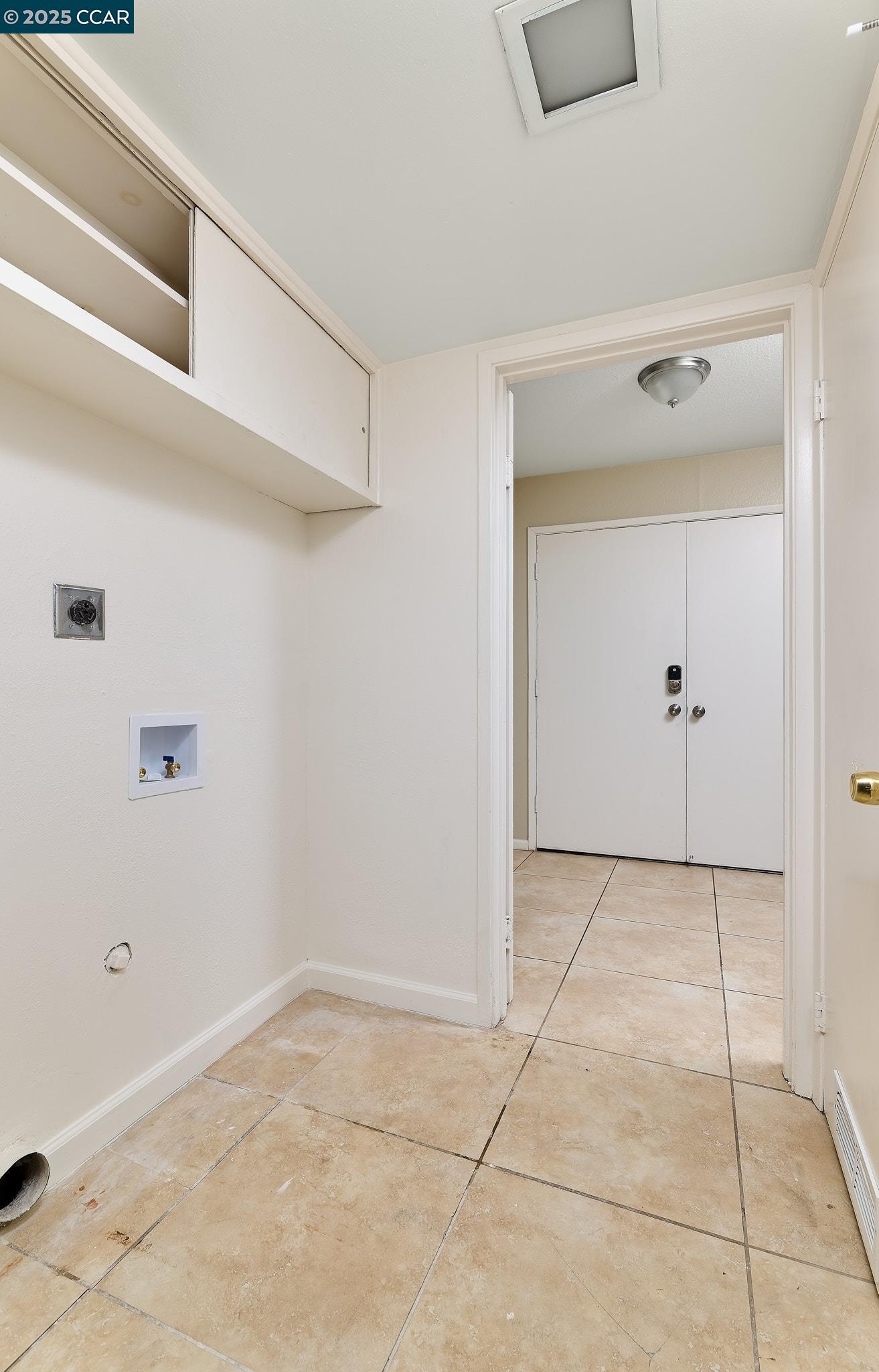 Detail Gallery Image 12 of 21 For 1155 Larry Way, Yuba City,  CA 95991 - 3 Beds | 2 Baths