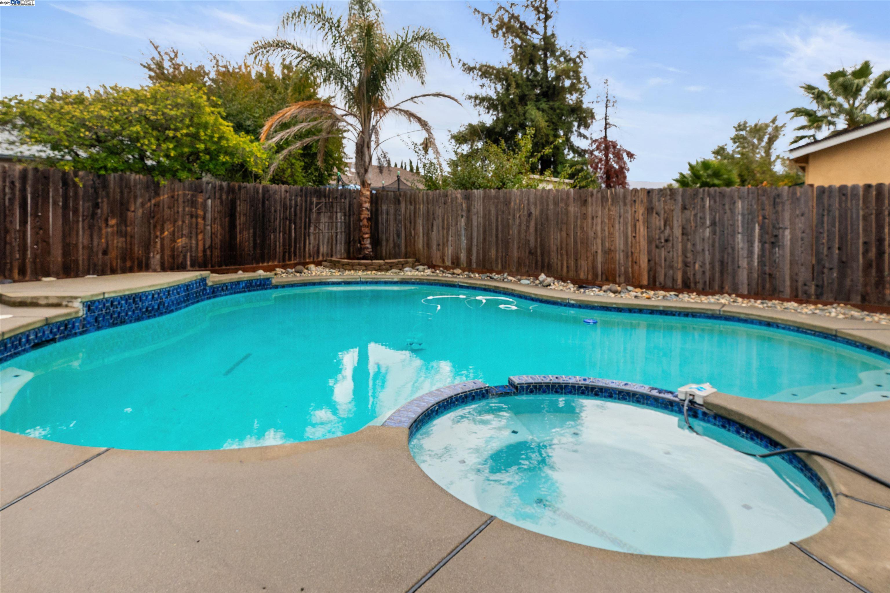 Detail Gallery Image 11 of 37 For 815 Golden Eye Way, Suisun City,  CA 94585 - 4 Beds | 2/1 Baths