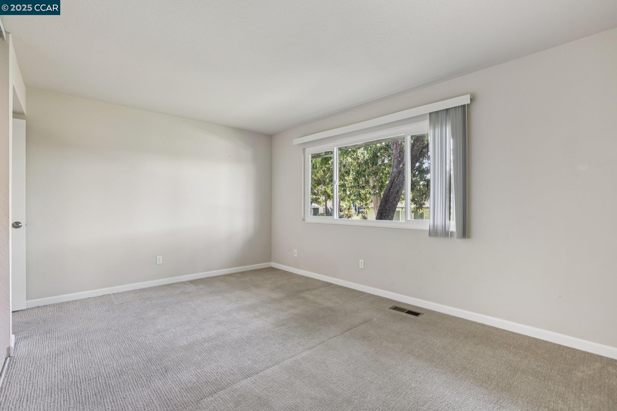 Detail Gallery Image 32 of 59 For 1035 Alta Mesa Dr, Moraga,  CA 94556 - 3 Beds | 2/1 Baths