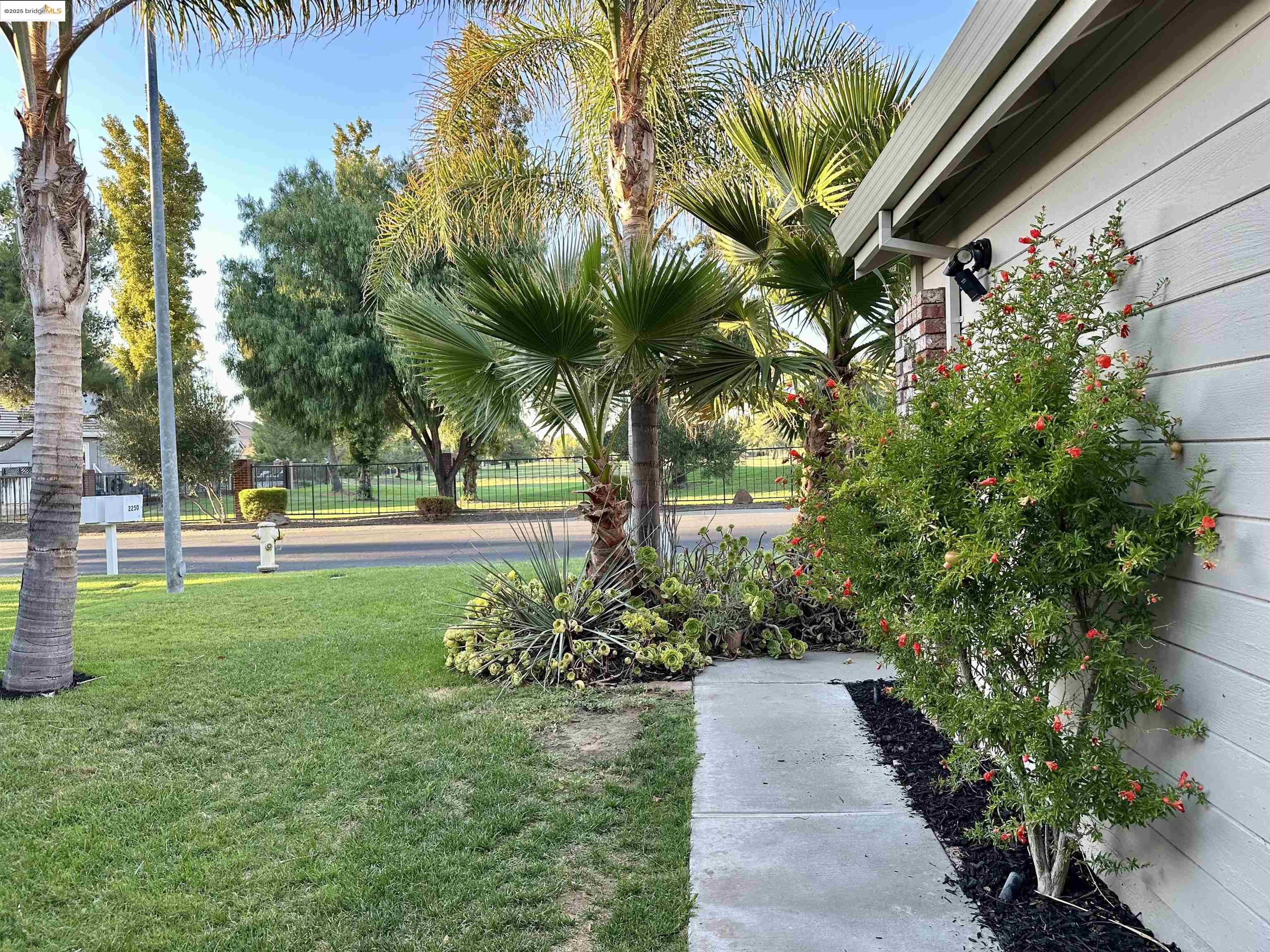 Detail Gallery Image 28 of 35 For 2250 Prestwick Drive, Discovery Bay,  CA 94505-9999 - 5 Beds | 3 Baths