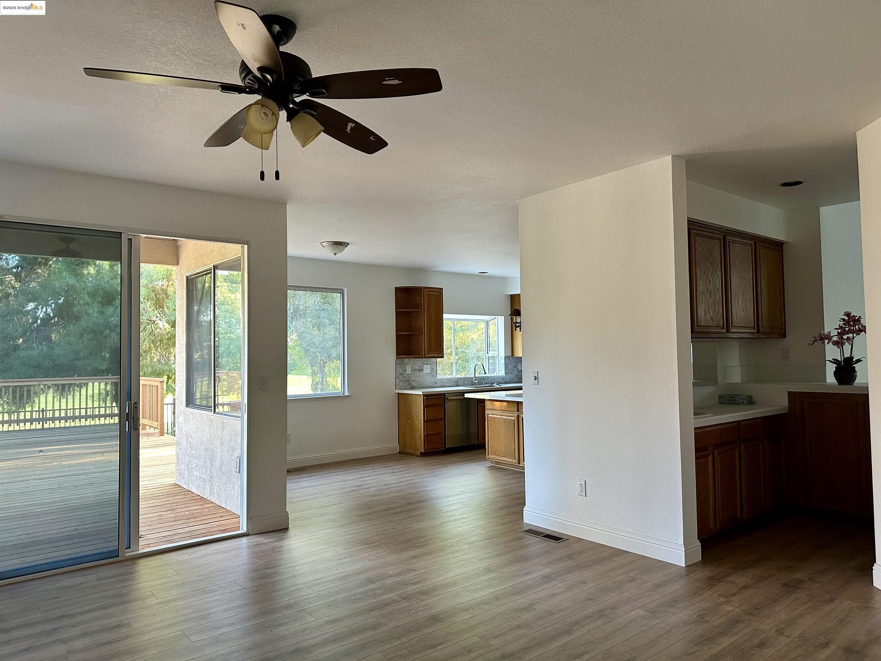 Detail Gallery Image 29 of 35 For 2250 Prestwick Drive, Discovery Bay,  CA 94505-9999 - 5 Beds | 3 Baths