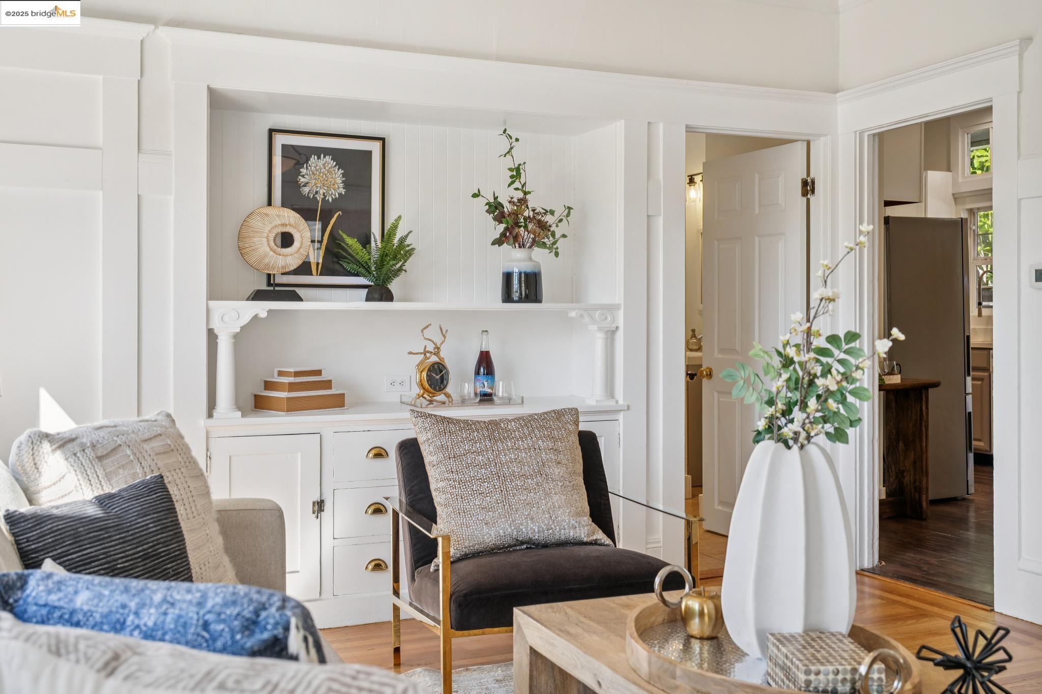 Detail Gallery Image 11 of 44 For 4949 Coronado Ave, Oakland,  CA 94618 - – Beds | – Baths