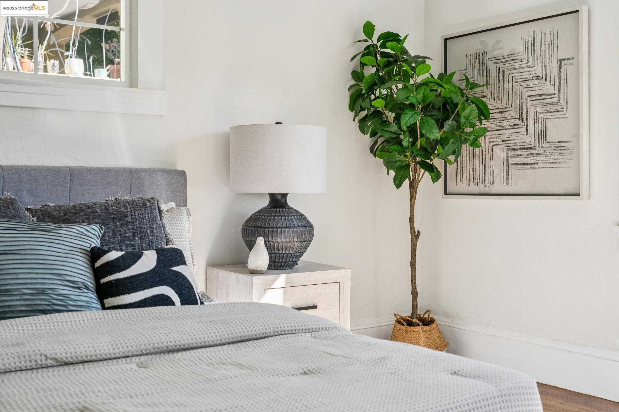 Detail Gallery Image 30 of 44 For 4949 Coronado Ave, Oakland,  CA 94618 - – Beds | – Baths