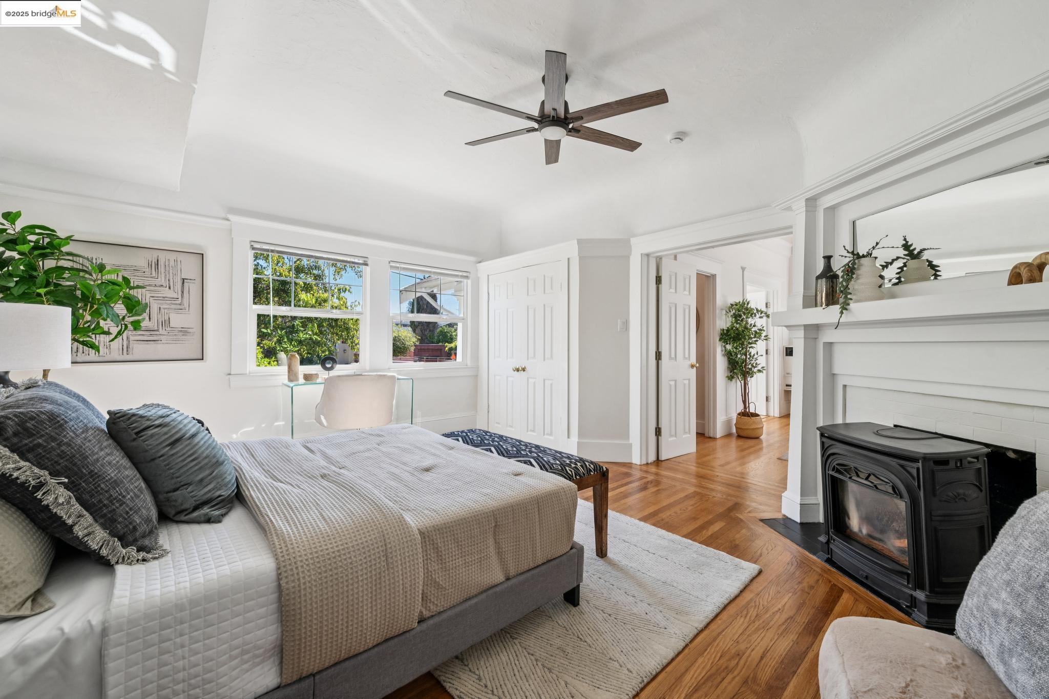 Detail Gallery Image 32 of 42 For 4949 Coronado Ave, Oakland,  CA 94618 - – Beds | – Baths