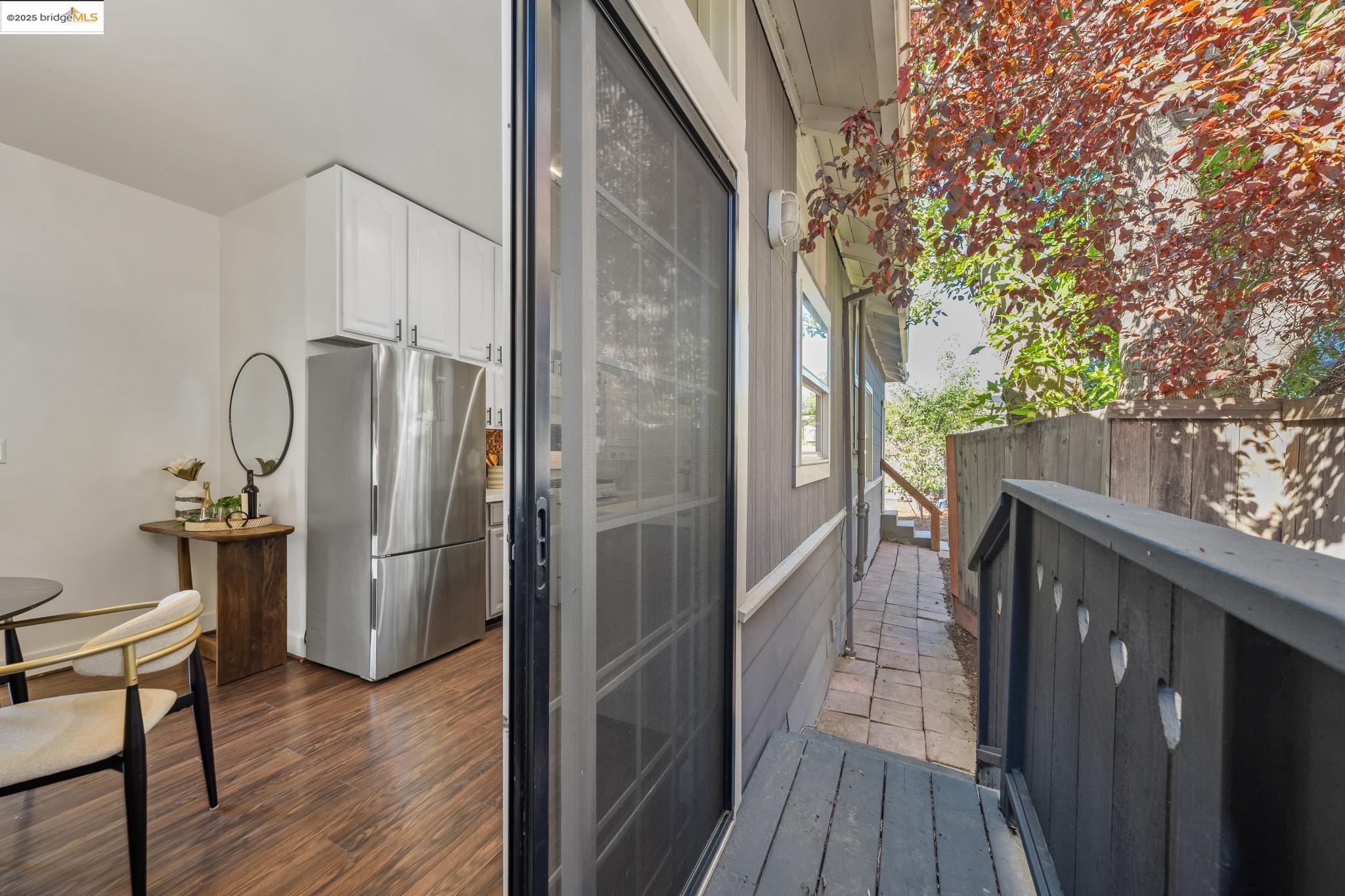 Detail Gallery Image 35 of 42 For 4949 Coronado Ave, Oakland,  CA 94618 - – Beds | – Baths