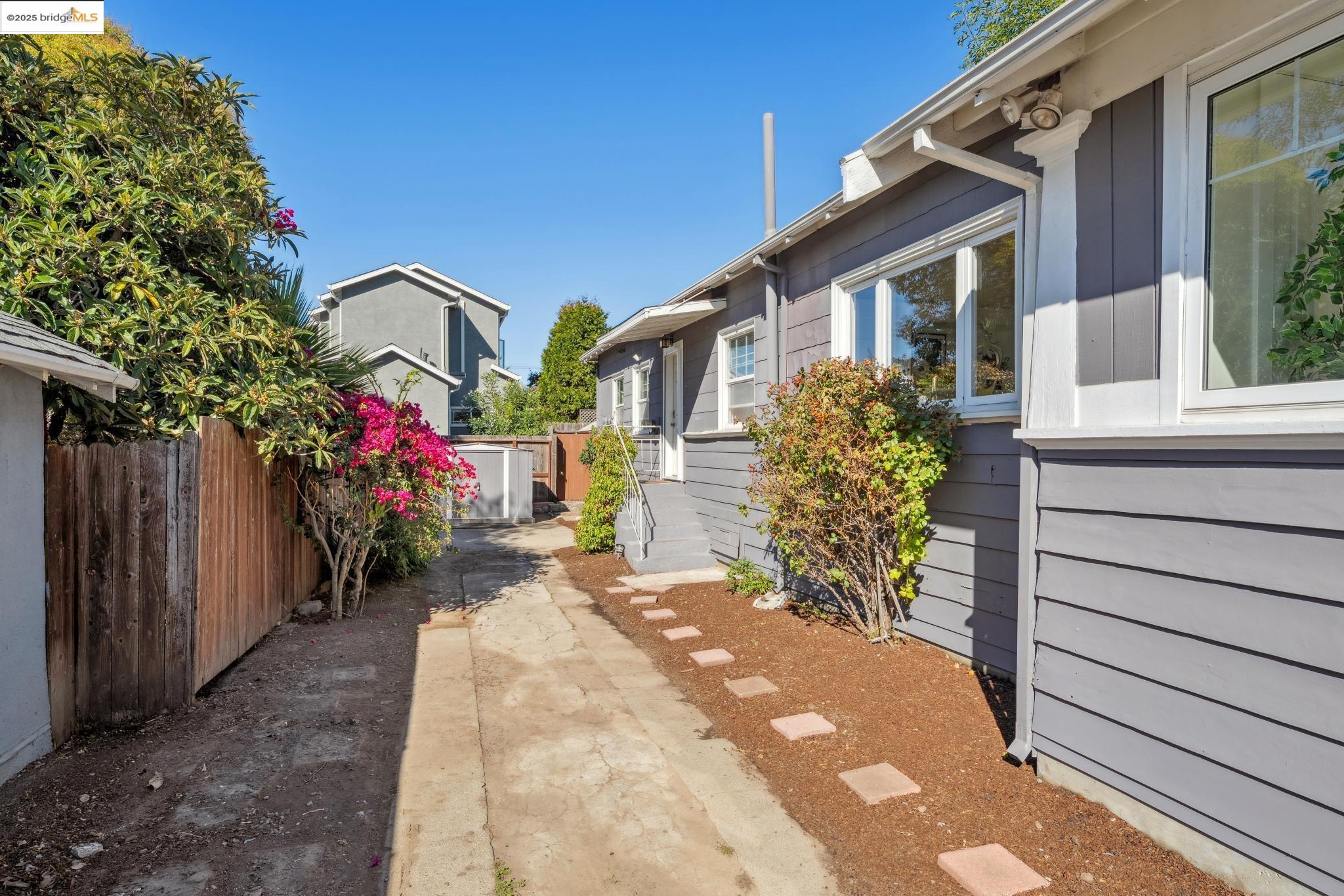 Detail Gallery Image 42 of 42 For 4949 Coronado Ave, Oakland,  CA 94618 - – Beds | – Baths