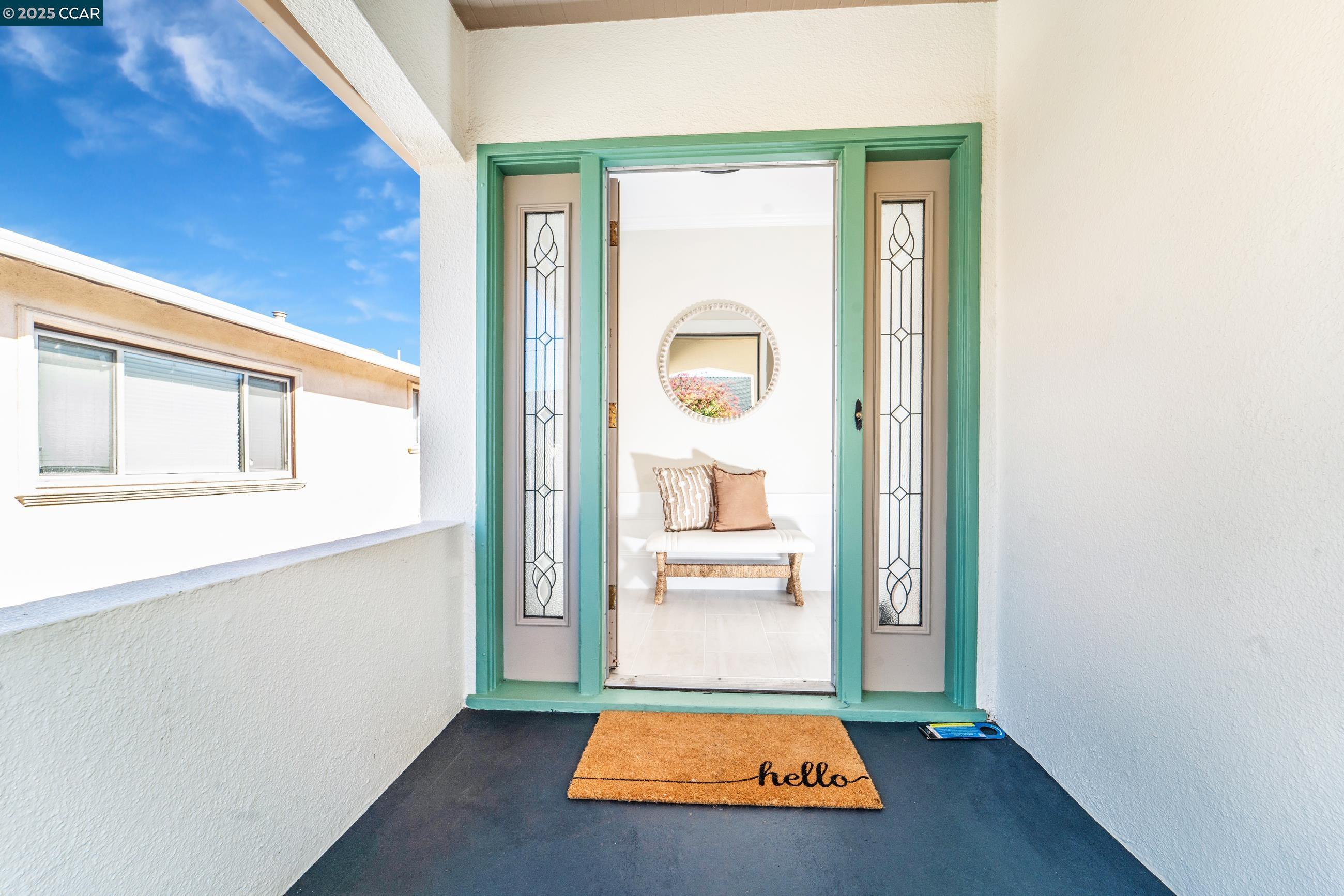 Detail Gallery Image 3 of 41 For 556 41st St, Richmond,  CA 94805 - 3 Beds | 1 Baths