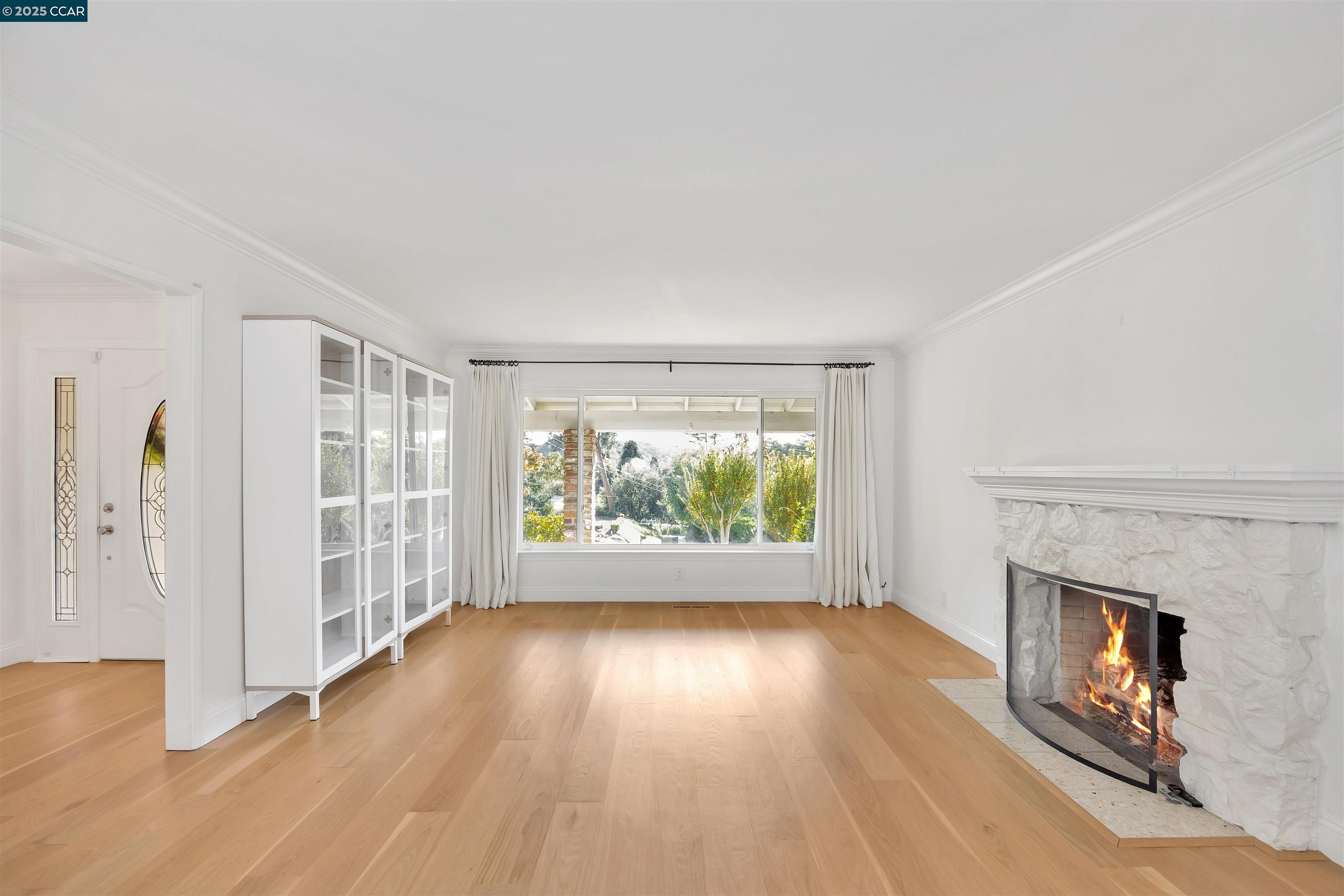 Detail Gallery Image 3 of 19 For 3142 Windsor Ct, Lafayette,  CA 94549 - 3 Beds | 2 Baths