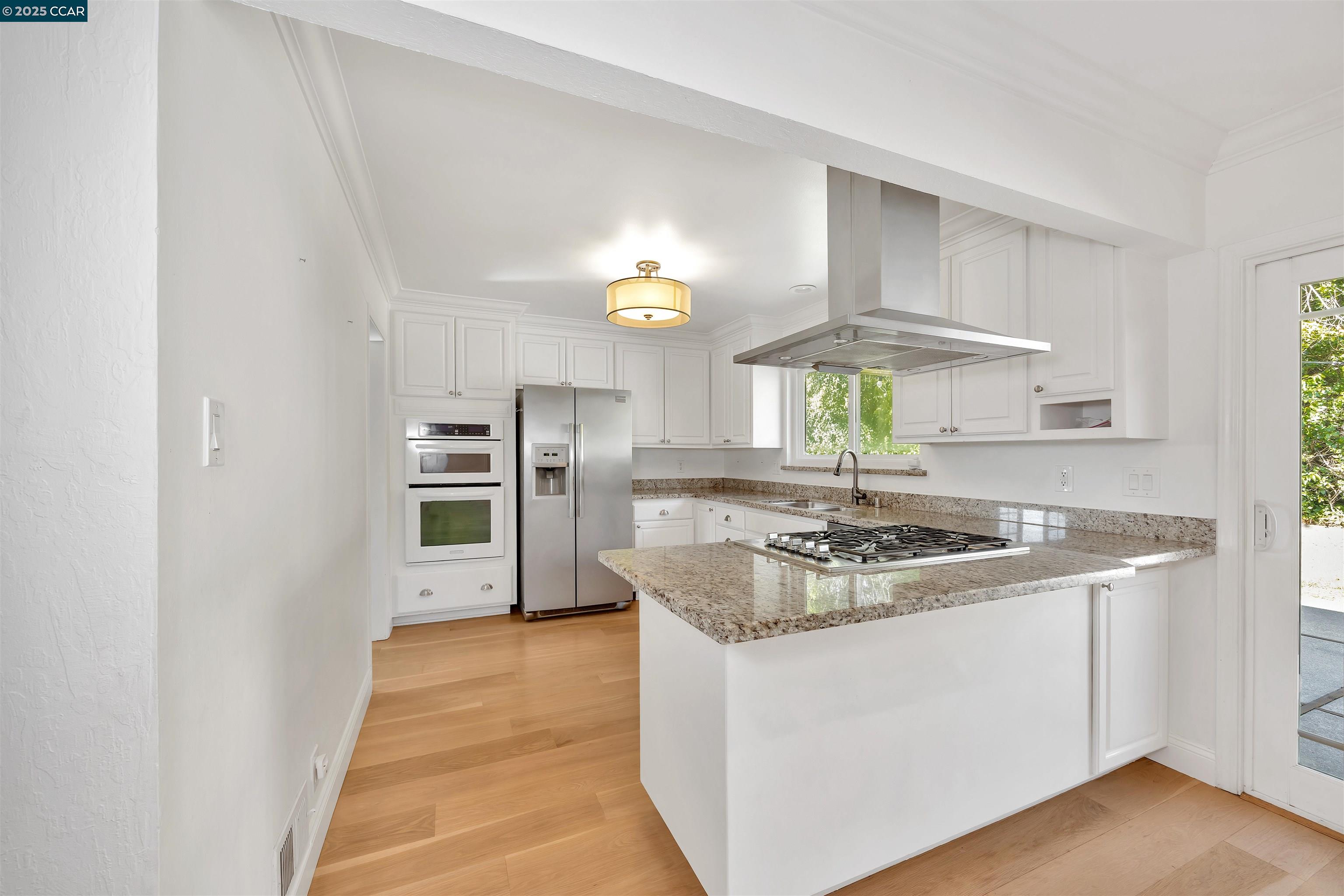 Detail Gallery Image 9 of 19 For 3142 Windsor Ct, Lafayette,  CA 94549 - 3 Beds | 2 Baths