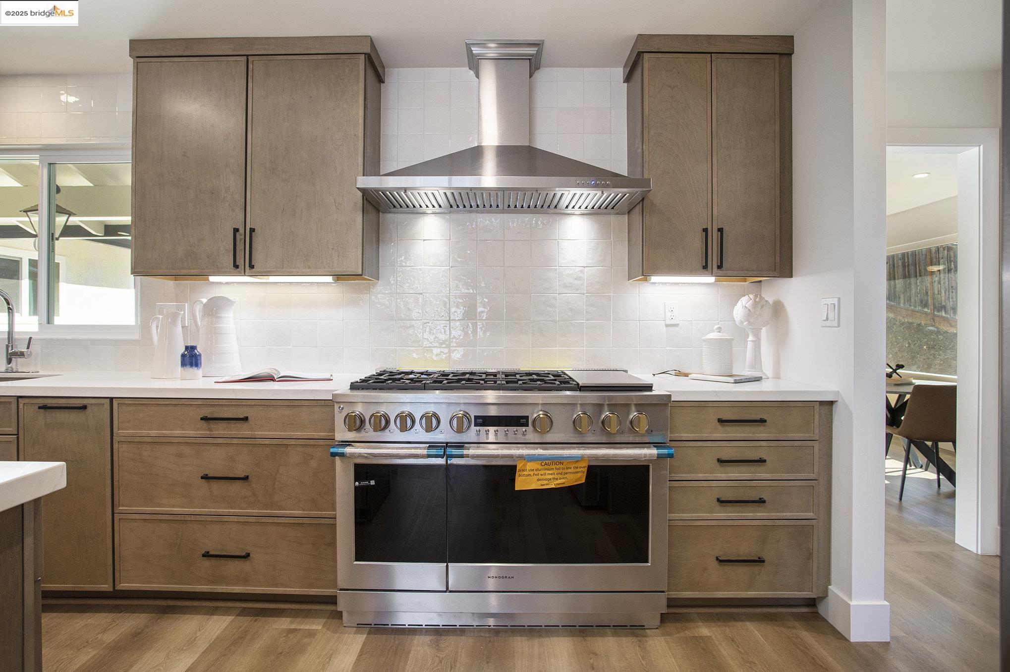 Detail Gallery Image 12 of 35 For 980 Oak St, Clayton,  CA 94517 - 5 Beds | 3 Baths