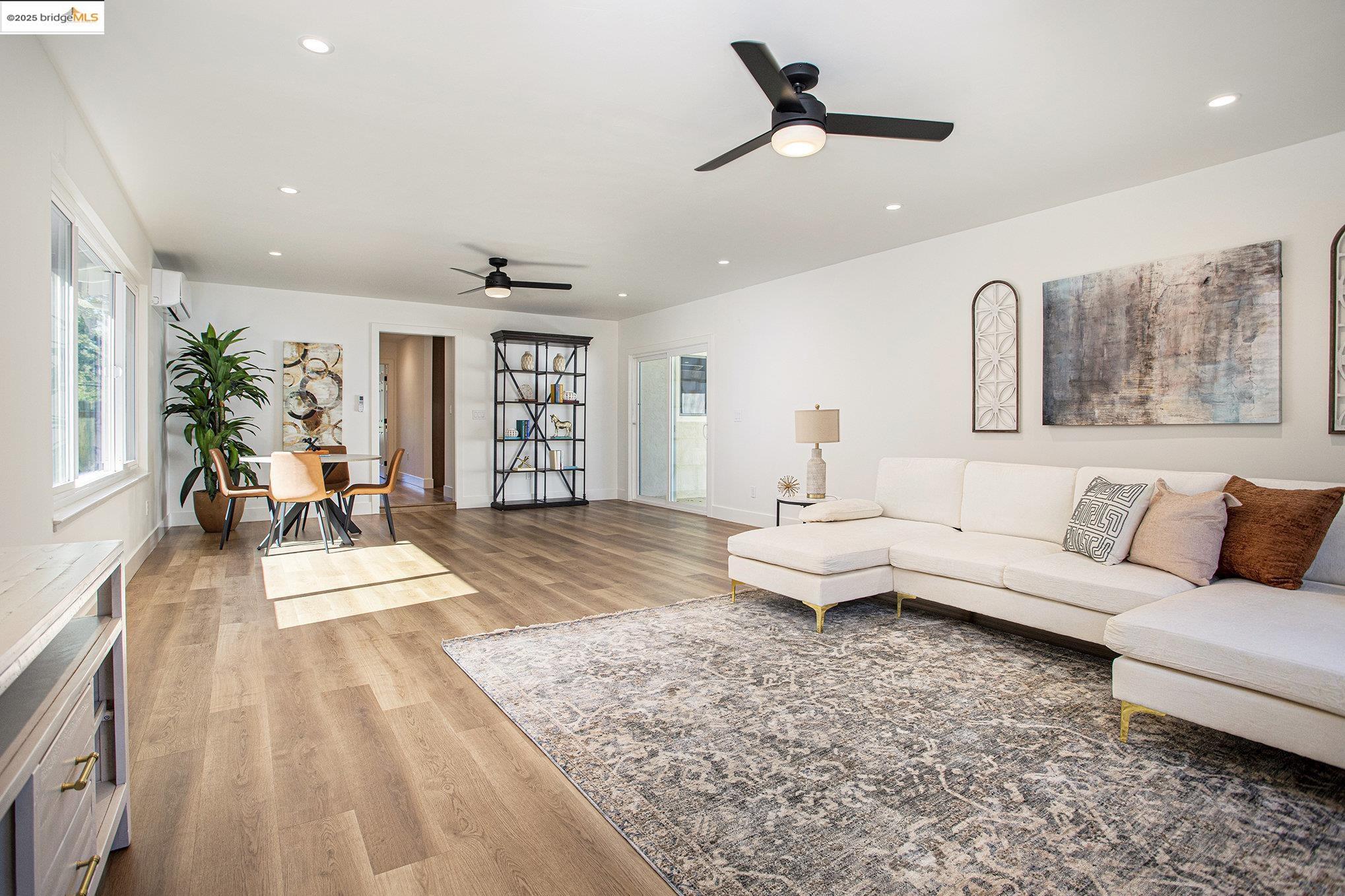 Detail Gallery Image 16 of 35 For 980 Oak St, Clayton,  CA 94517 - 5 Beds | 3 Baths