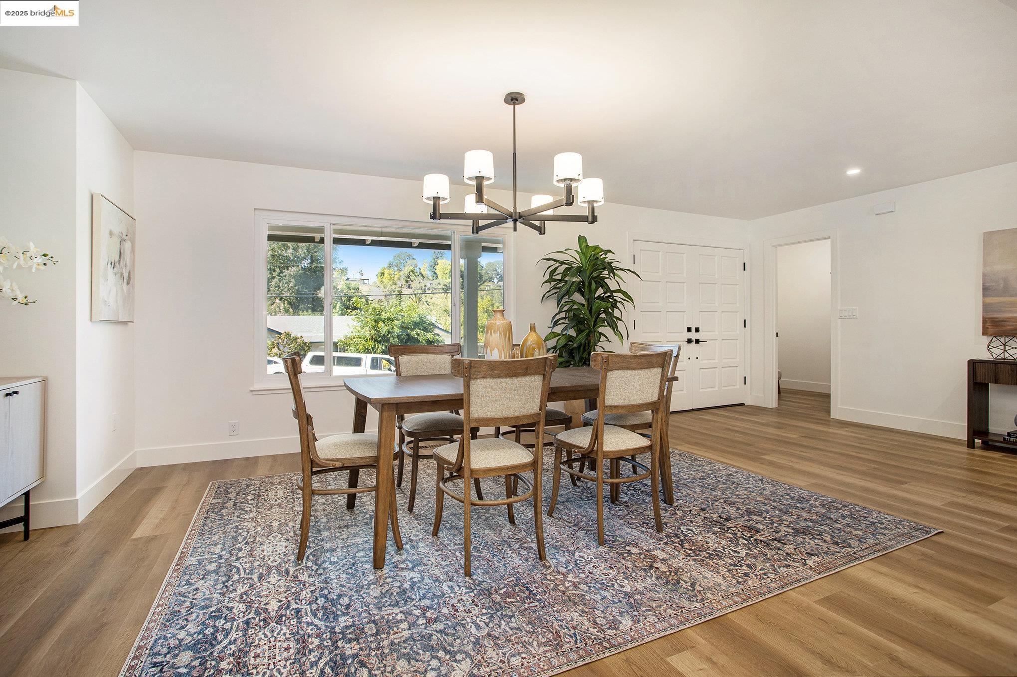 Detail Gallery Image 6 of 35 For 980 Oak St, Clayton,  CA 94517 - 5 Beds | 3 Baths