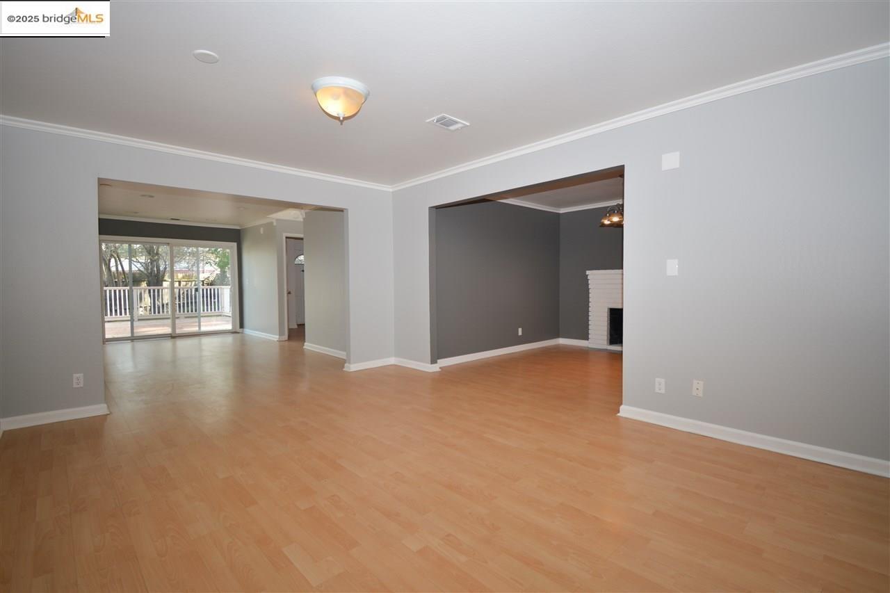 Detail Gallery Image 3 of 25 For 1462 Kimball Ct, Concord,  CA 94518 - 7 Beds | 3 Baths