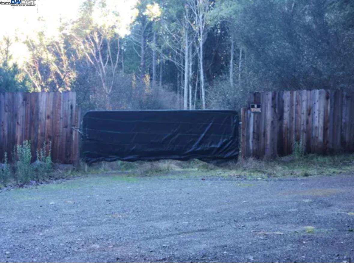 Detail Gallery Image 11 of 17 For 605 Rancho Sequoia Dr, Alderpoint,  CA 95511 - – Beds | – Baths