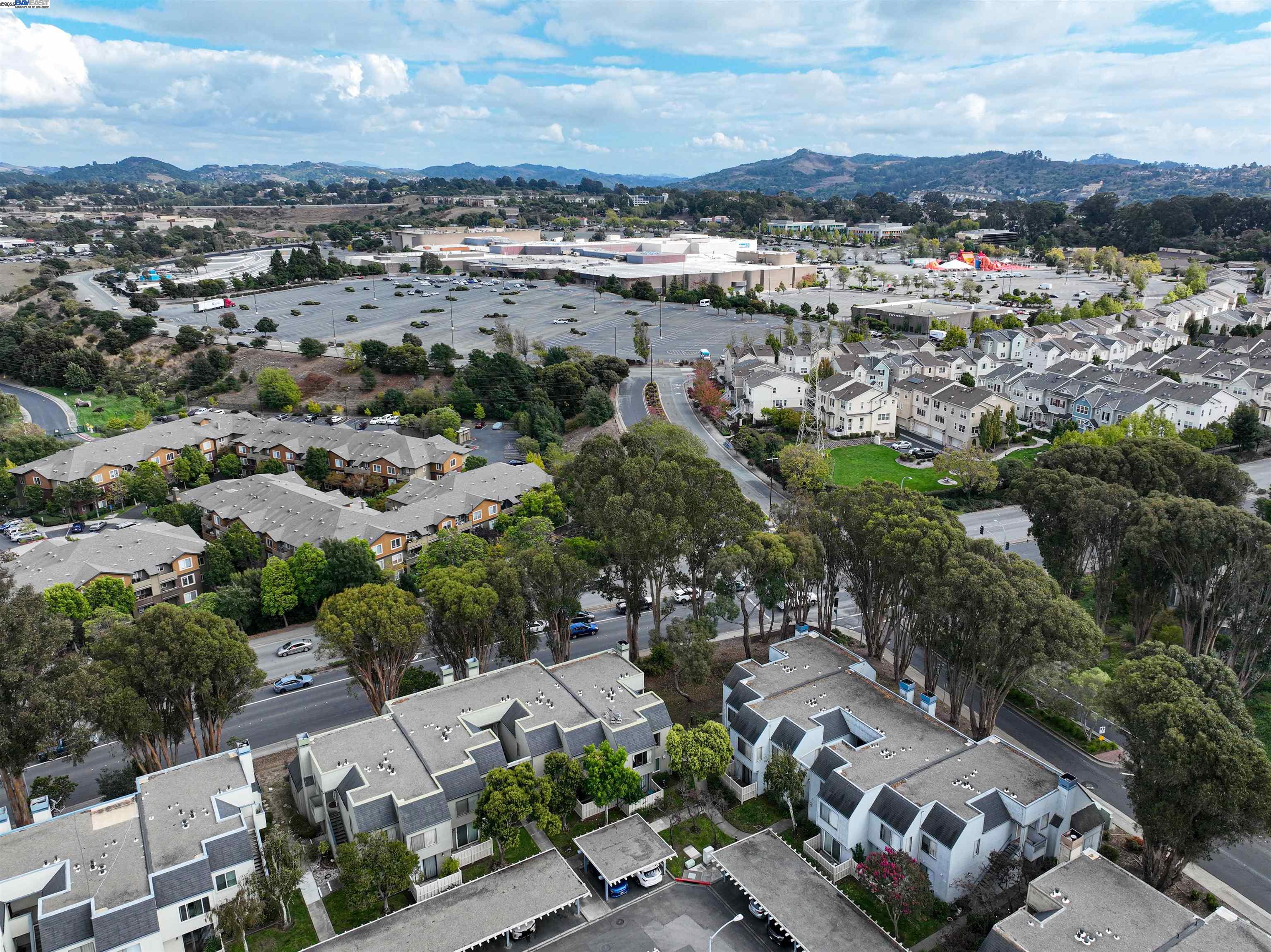 Detail Gallery Image 30 of 34 For 2742 East Ct, Richmond,  CA 94806 - 2 Beds | 2 Baths