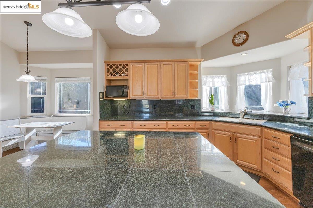 Detail Gallery Image 9 of 49 For 20405 Starr King Dr, Soulsbyville,  CA 95372 - 3 Beds | 2 Baths