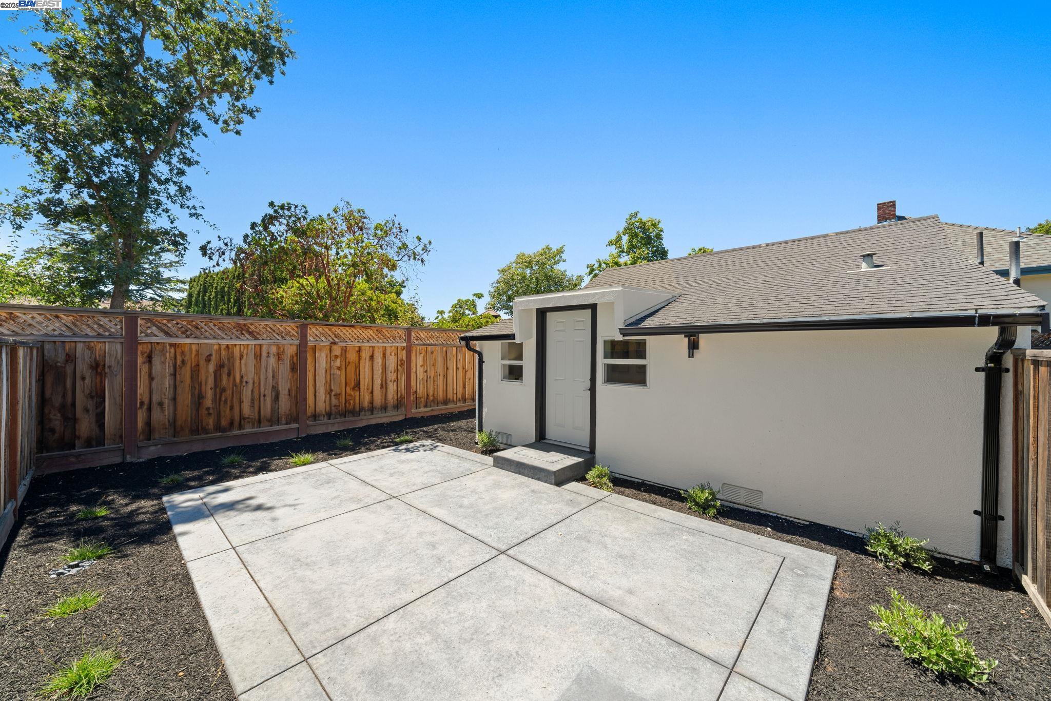 Detail Gallery Image 15 of 53 For 1038 Division St, Pleasanton,  CA 94566 - 4 Beds | 2 Baths