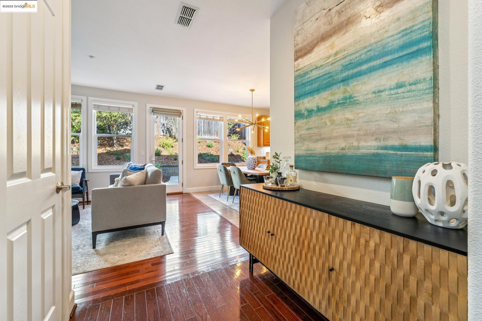 Detail Gallery Image 11 of 60 For 209 Seaview Drive, Richmond,  CA 94801 - 4 Beds | 3/1 Baths