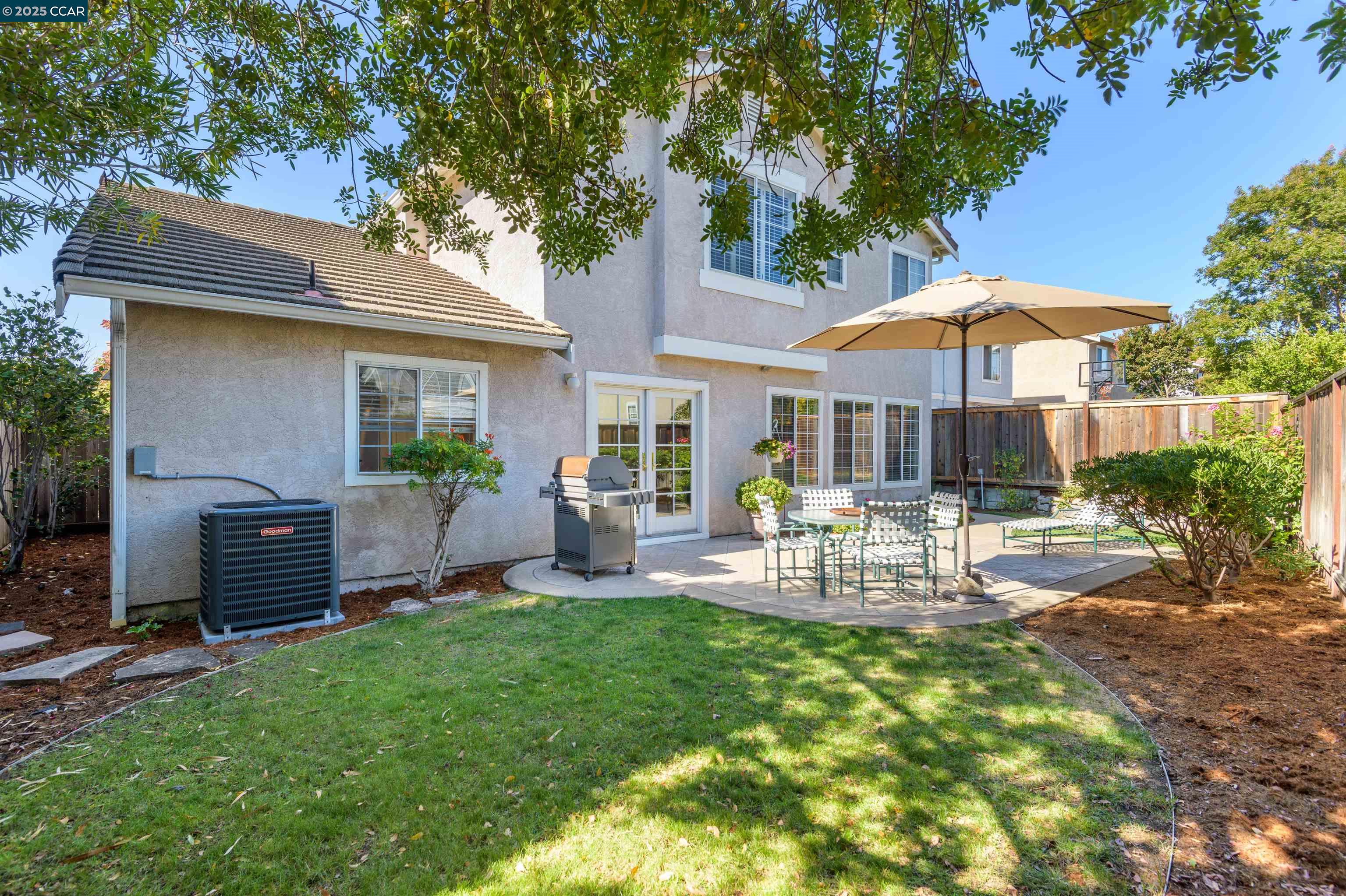 Detail Gallery Image 26 of 32 For 321 Liveoak Ct, Martinez,  CA 94553 - 3 Beds | 2/1 Baths