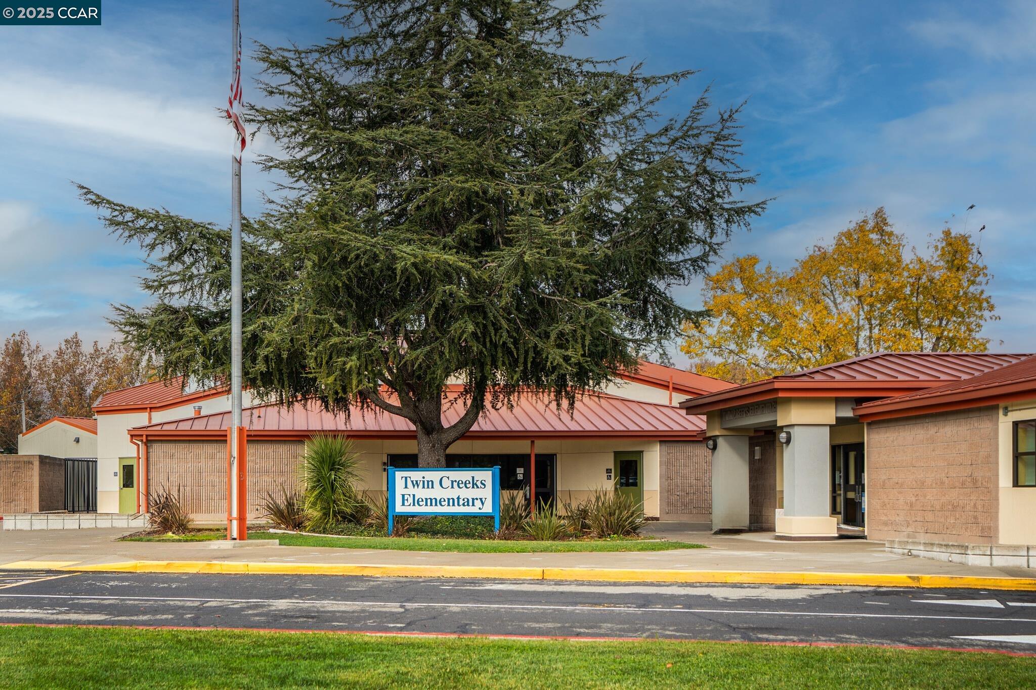 Detail Gallery Image 31 of 32 For 408 Fernando Ct, San Ramon,  CA 94583 - 4 Beds | 2 Baths