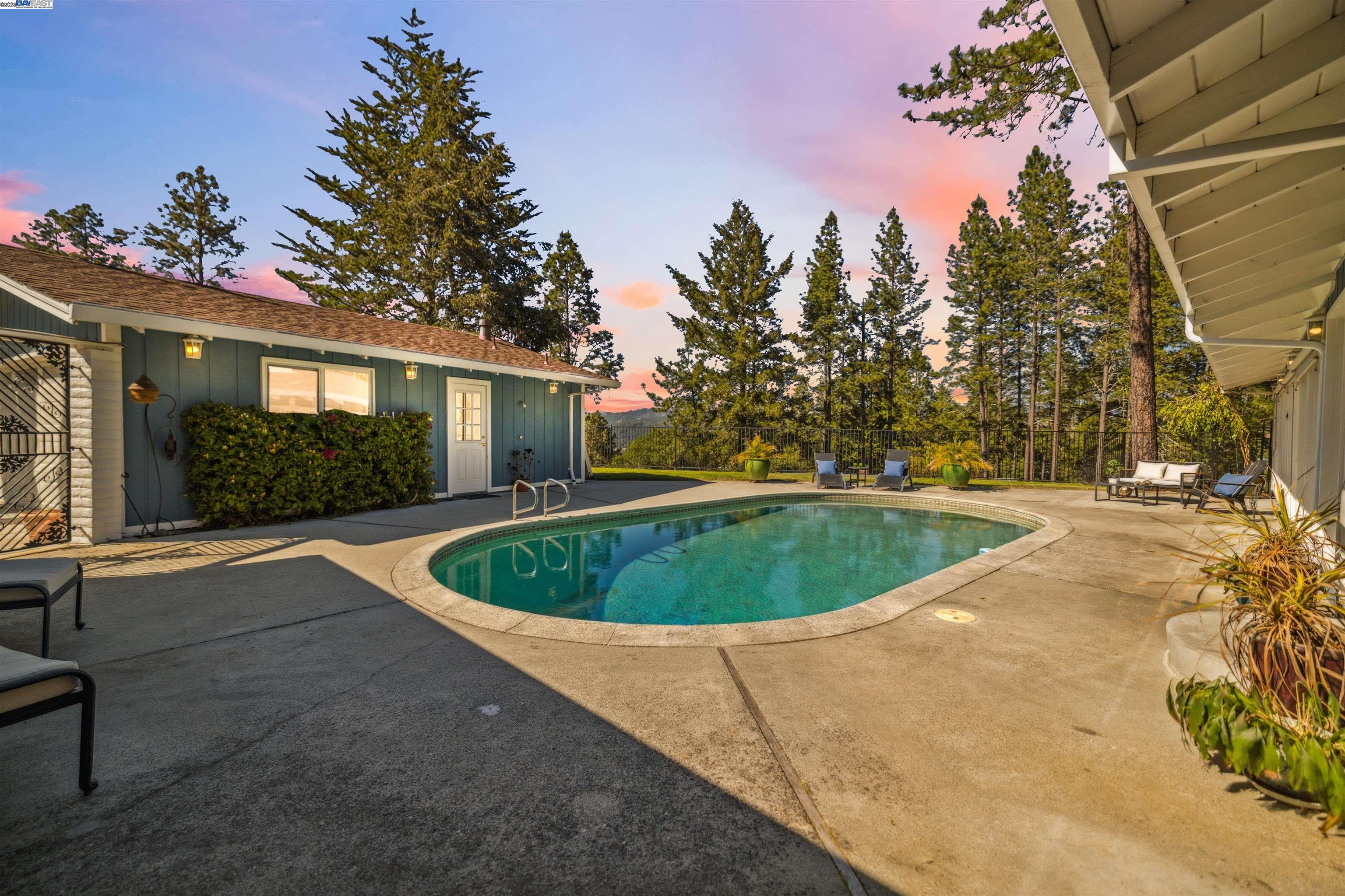 Detail Gallery Image 53 of 58 For 112 Alto Sol Ct, Scotts Valley,  CA 95066 - 3 Beds | 2/1 Baths