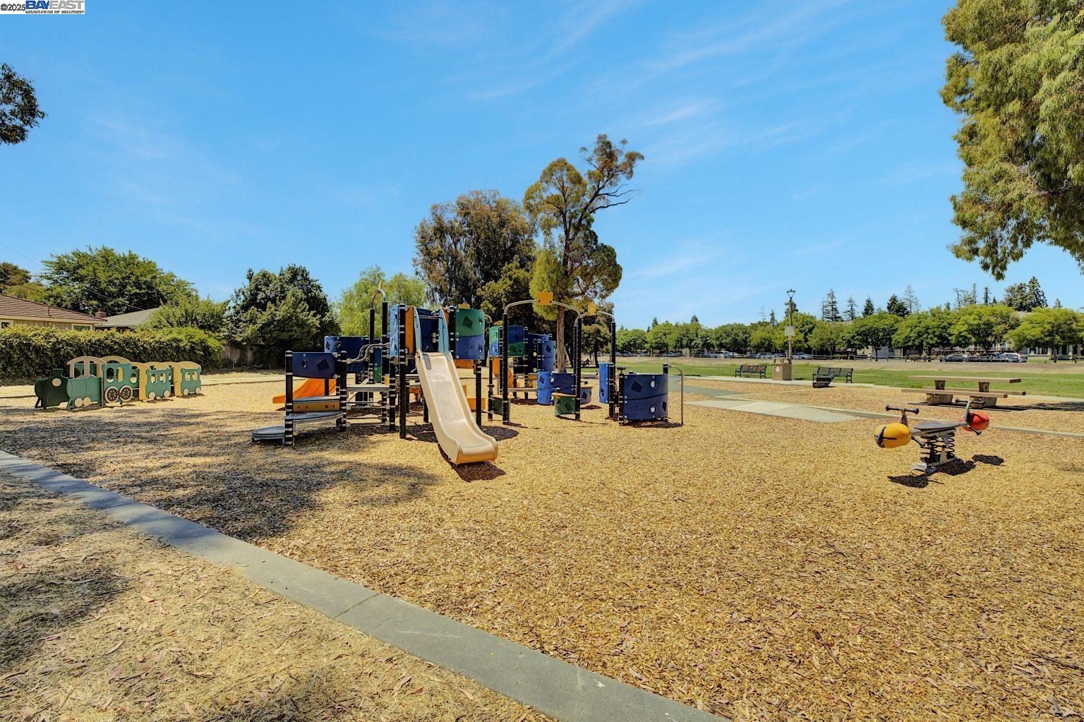 Detail Gallery Image 41 of 44 For 445 S 22nd St, San Jose,  CA 95116 - 4 Beds | 2/1 Baths