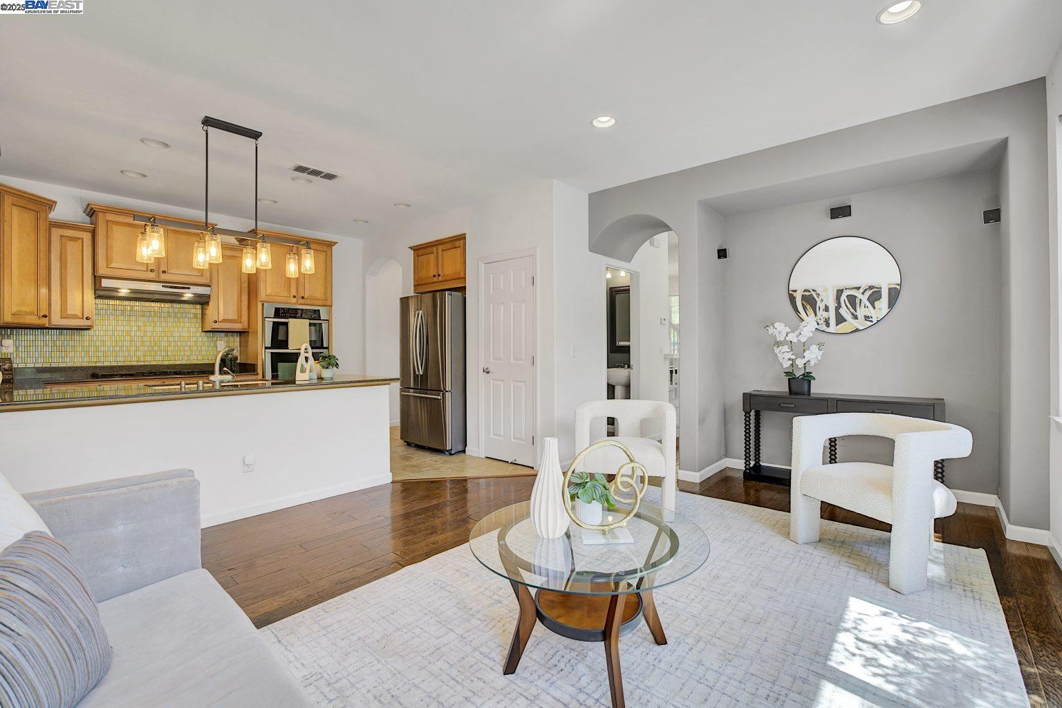 Detail Gallery Image 9 of 43 For 445 S 22nd St, San Jose,  CA 95116 - 4 Beds | 2/1 Baths